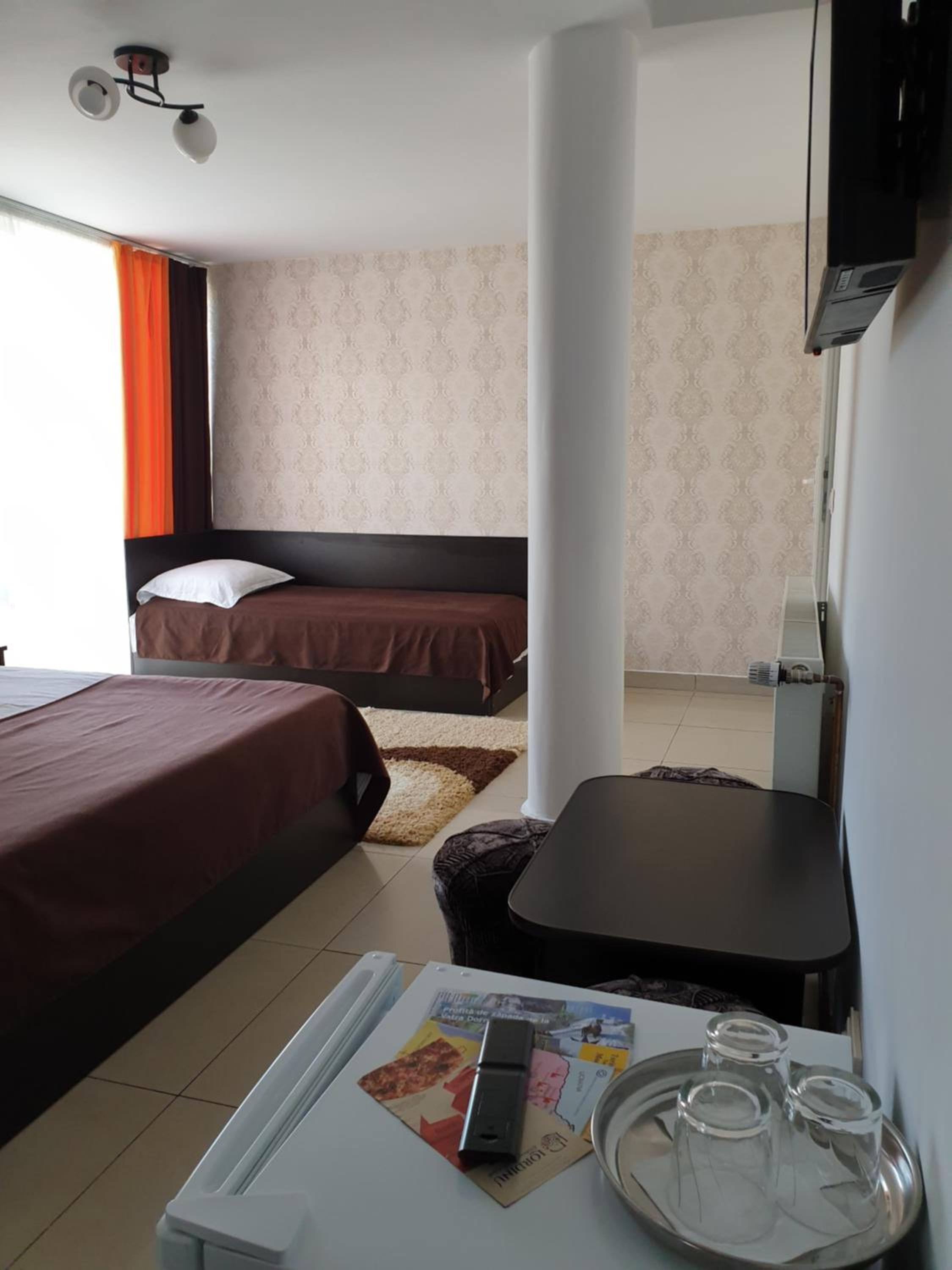 Triple Room with Private Bathroom photo 2