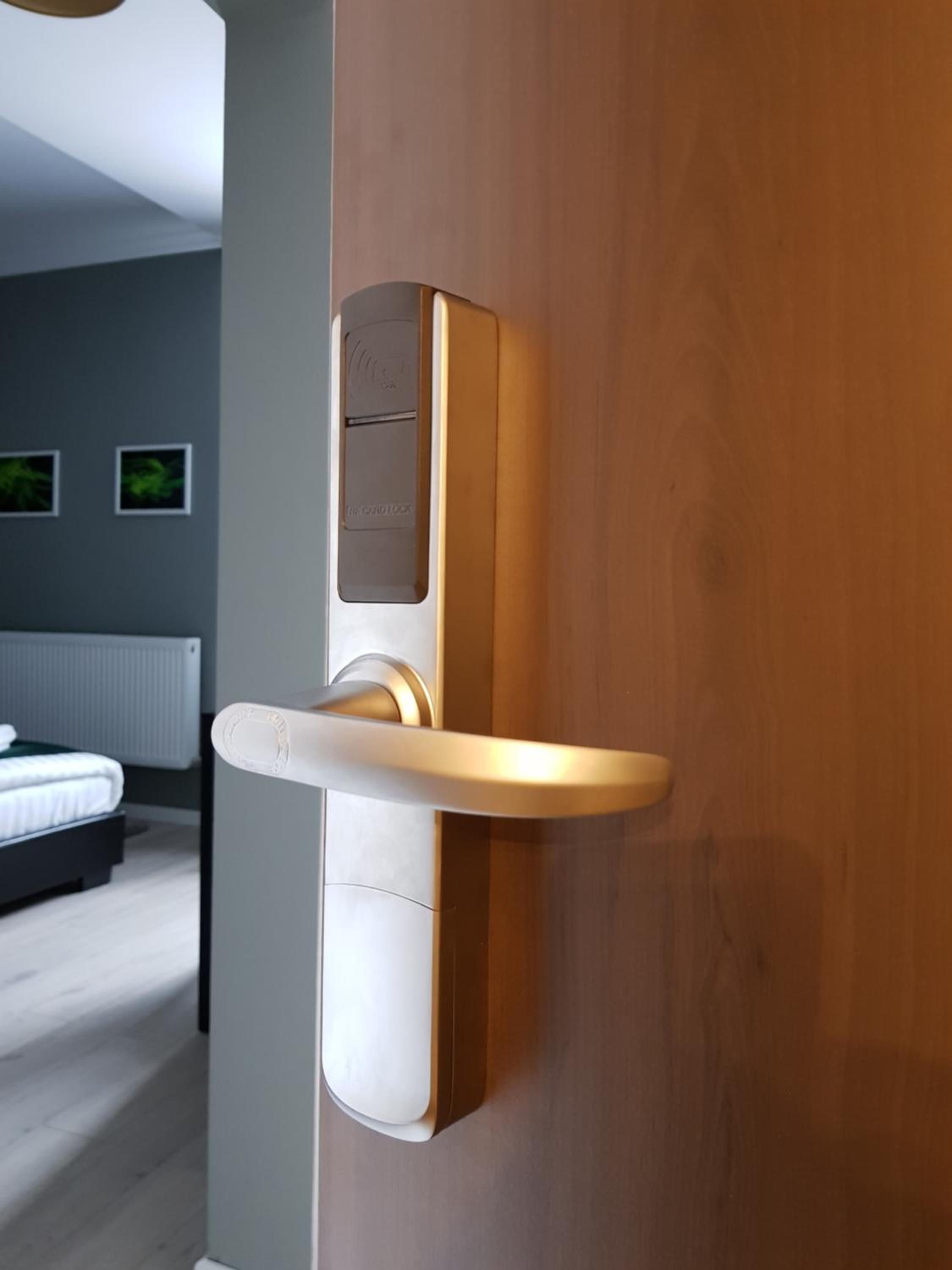 Double Room with Private Bathroom - Photo 6