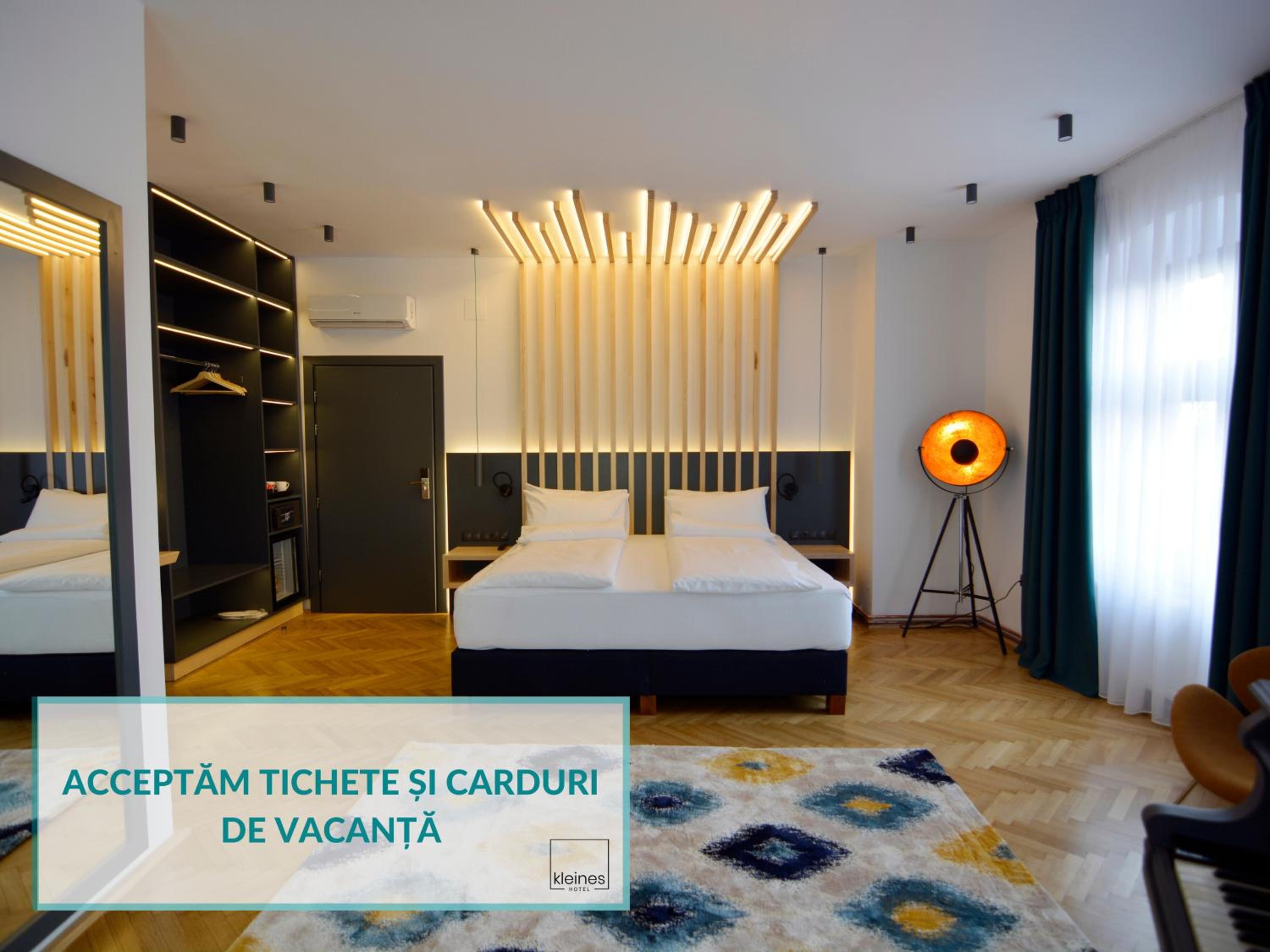 Deluxe Room - Photo 1