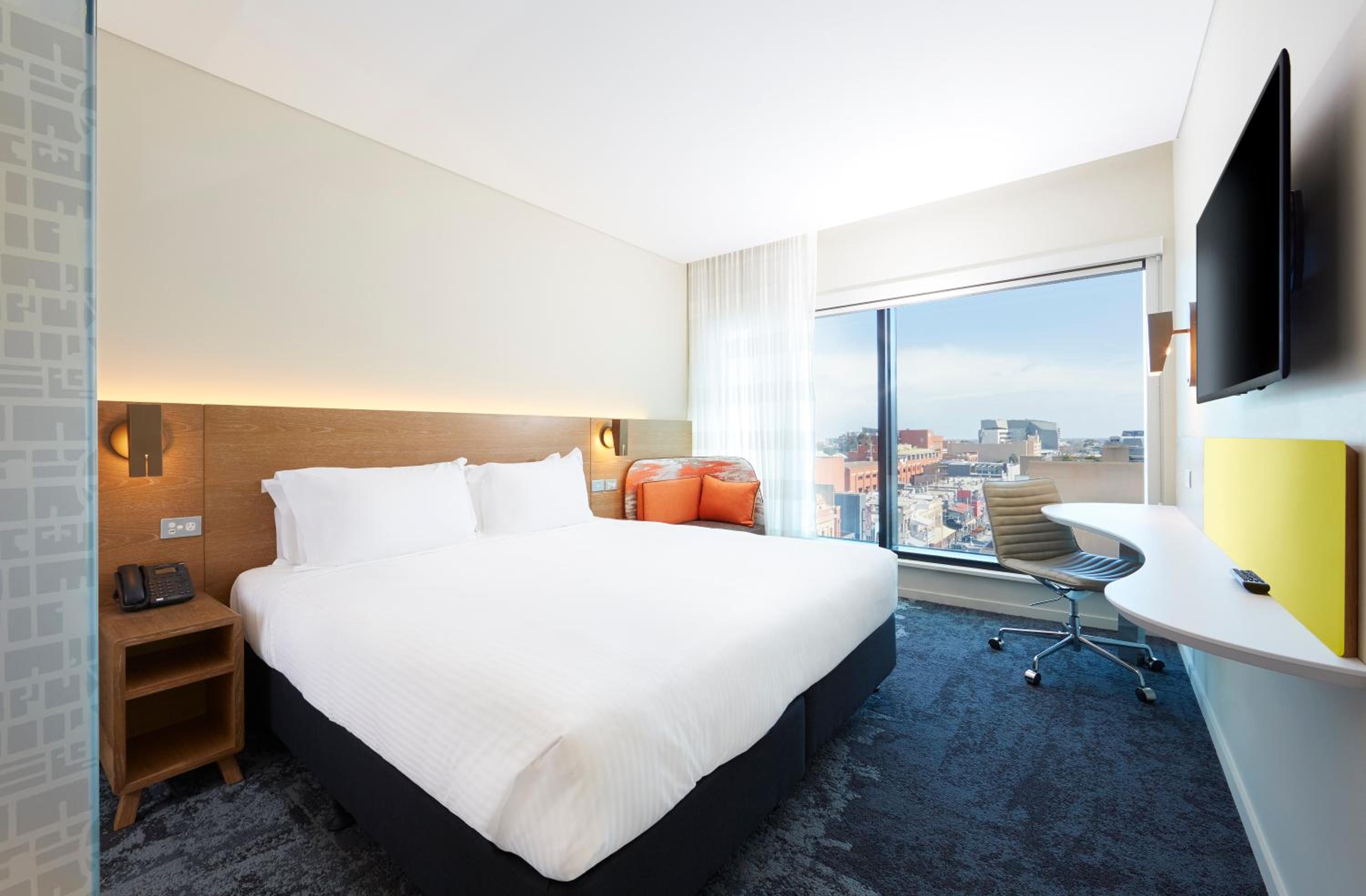 Standard Queen Room - Free Breakfast