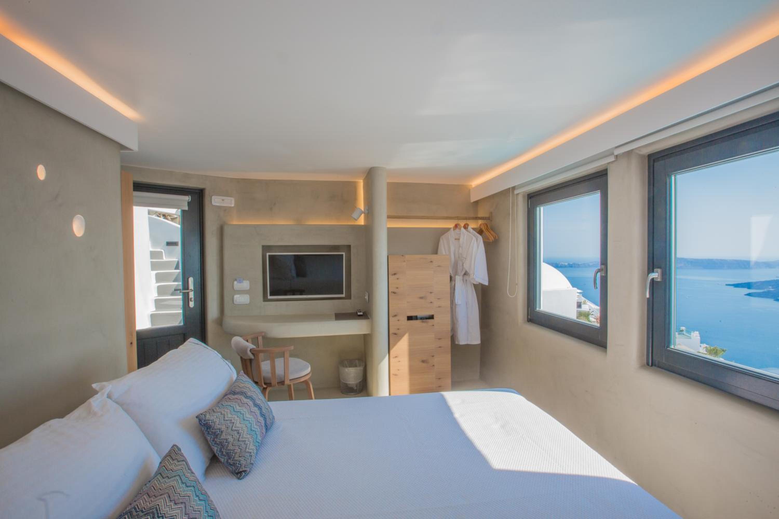 Standard Suite with Caldera View