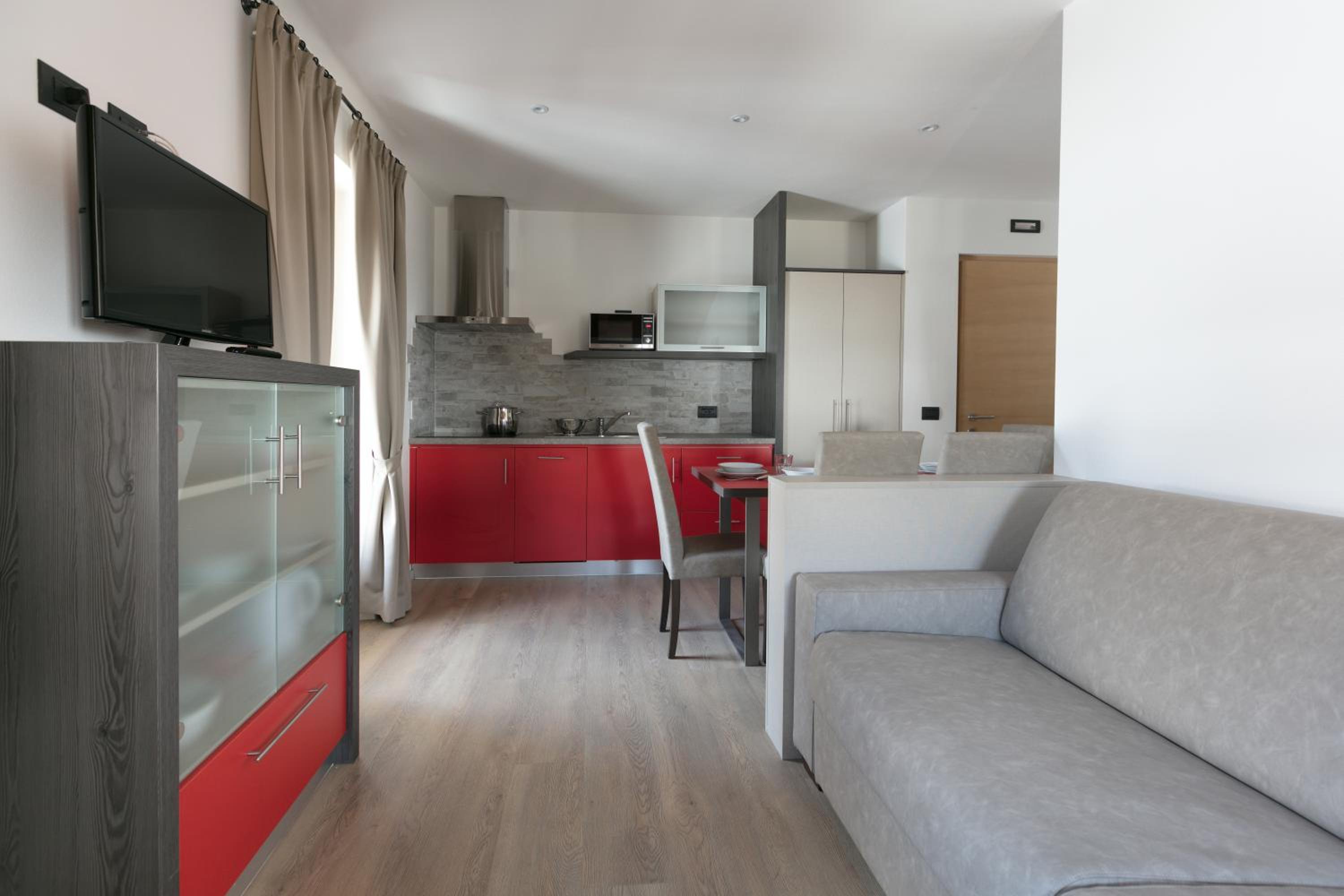 One-Bedroom Apartment