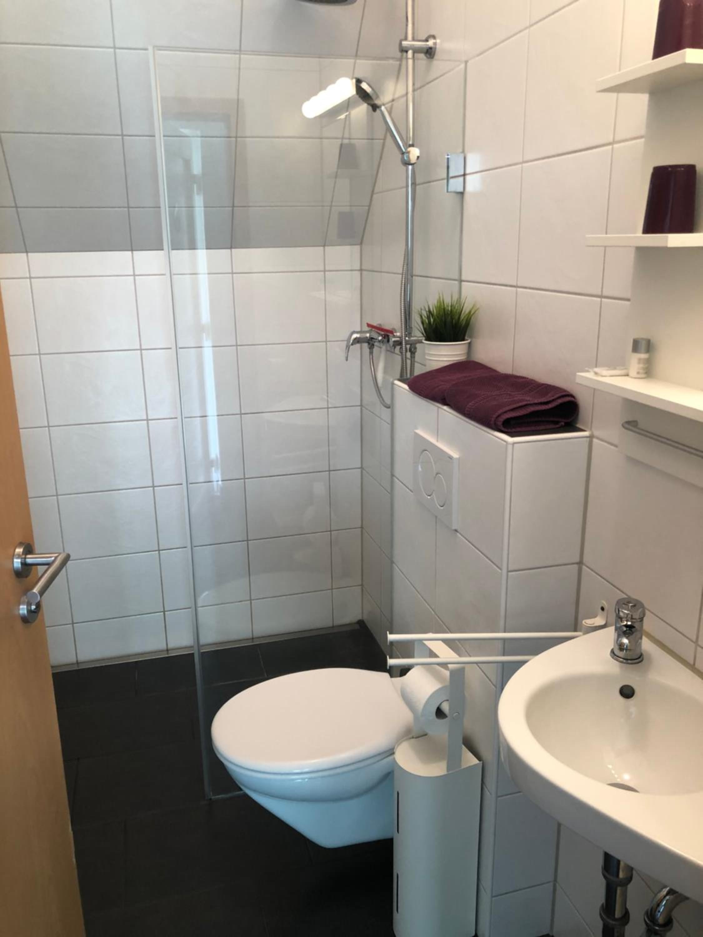 Deluxe Double Room with Shower photo 2