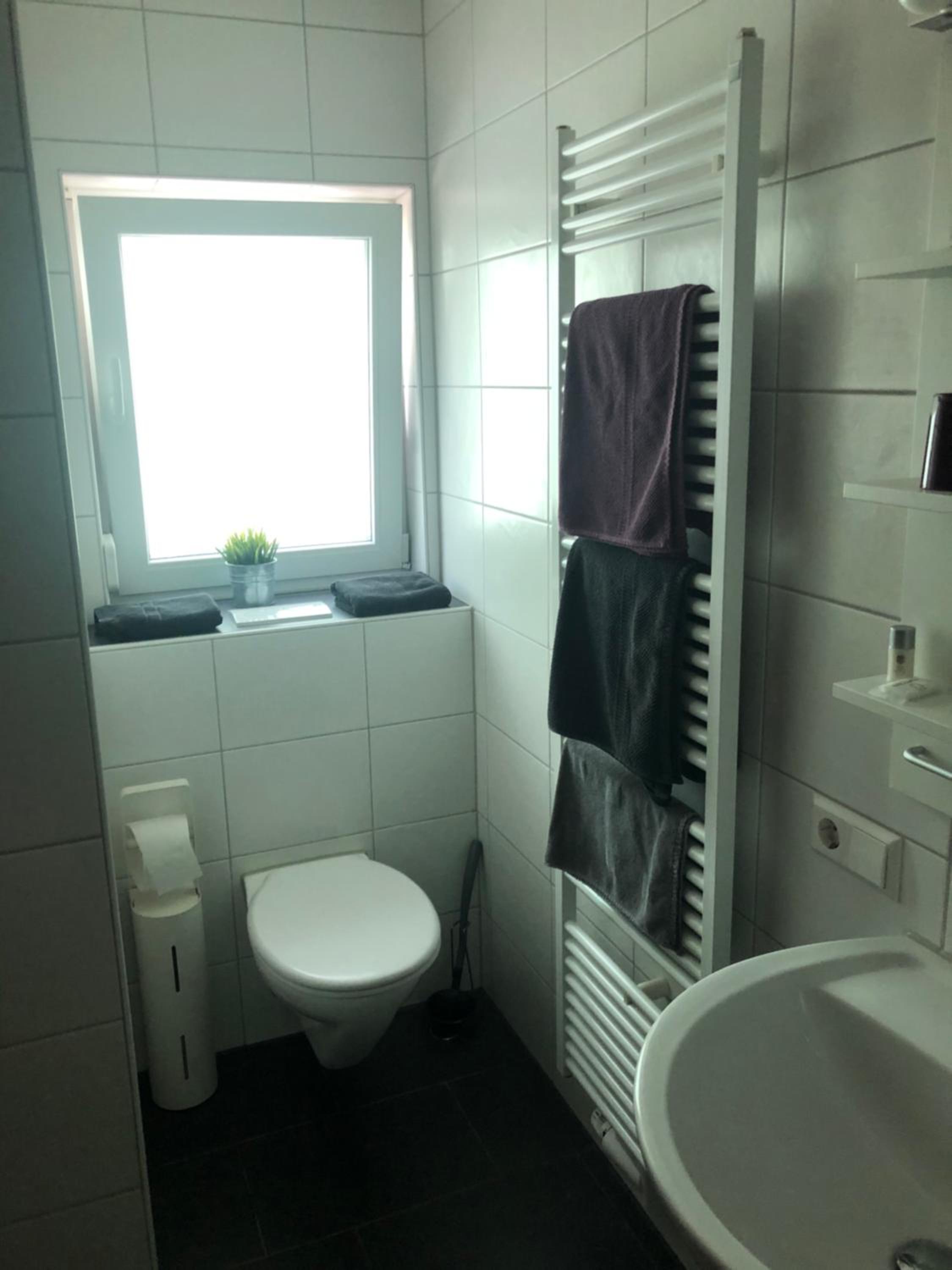 Deluxe Double Room with Shower photo 3
