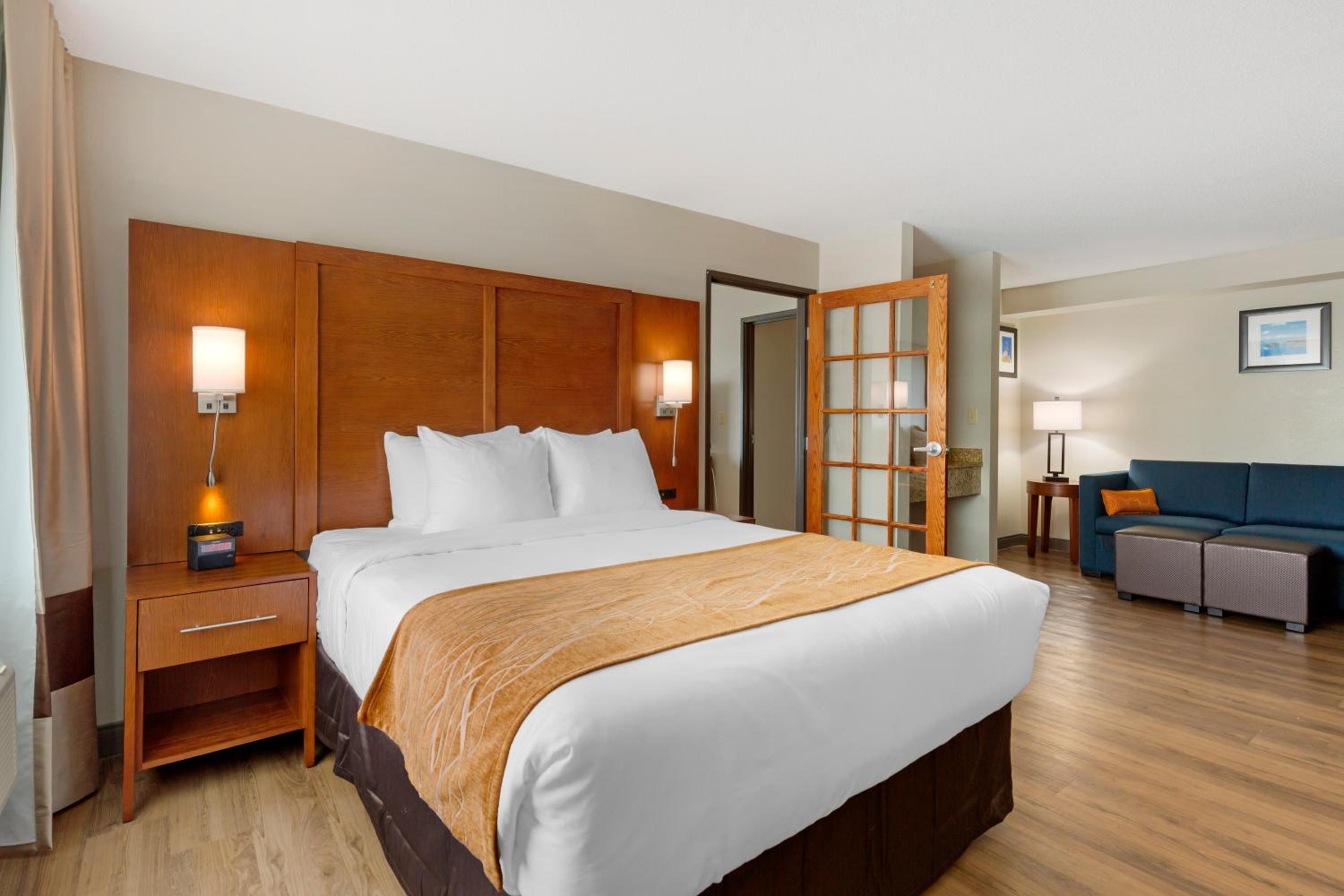 Family Suite - Non-Smoking photo 2