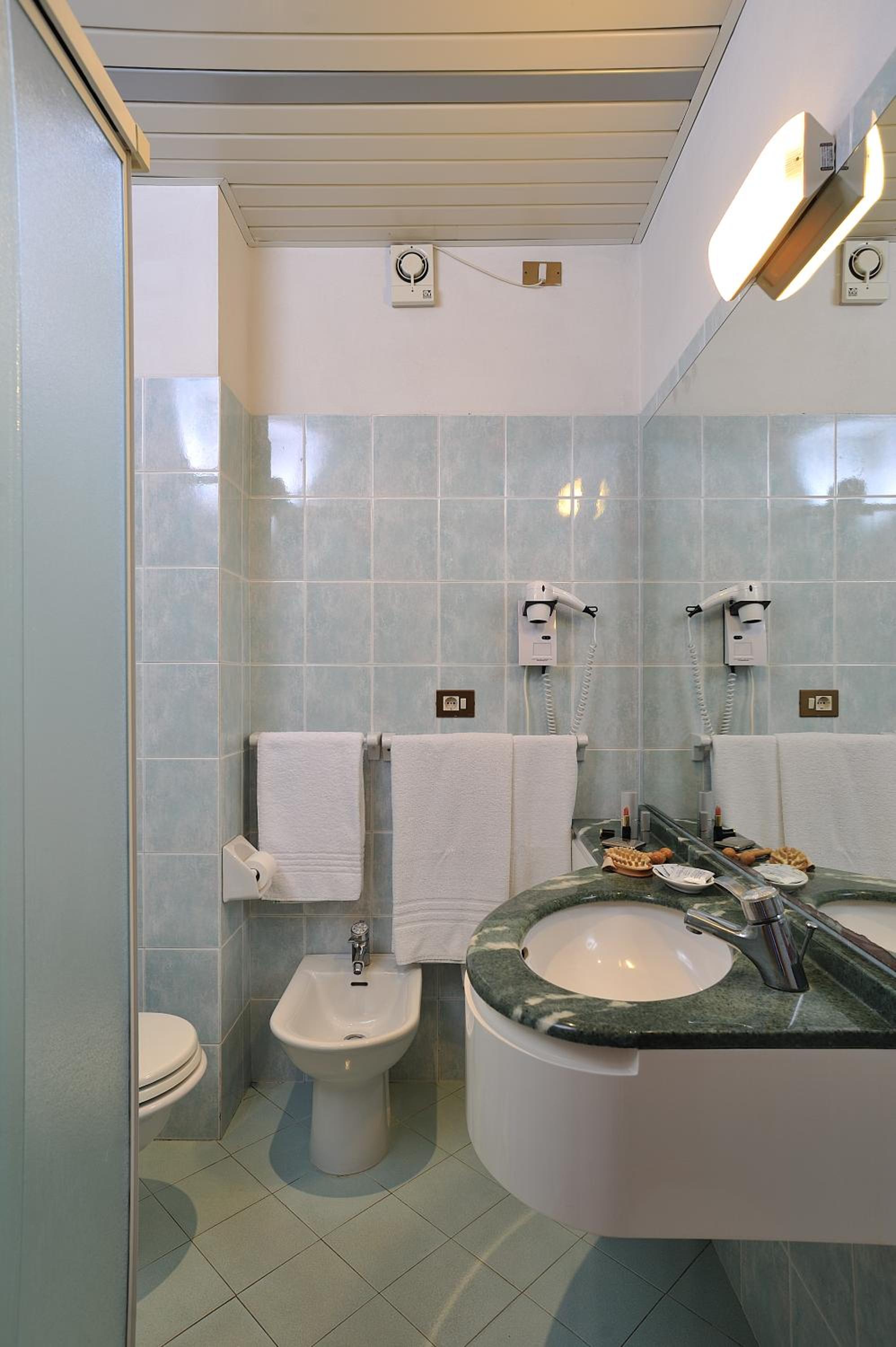 Triple Room - Photo 5