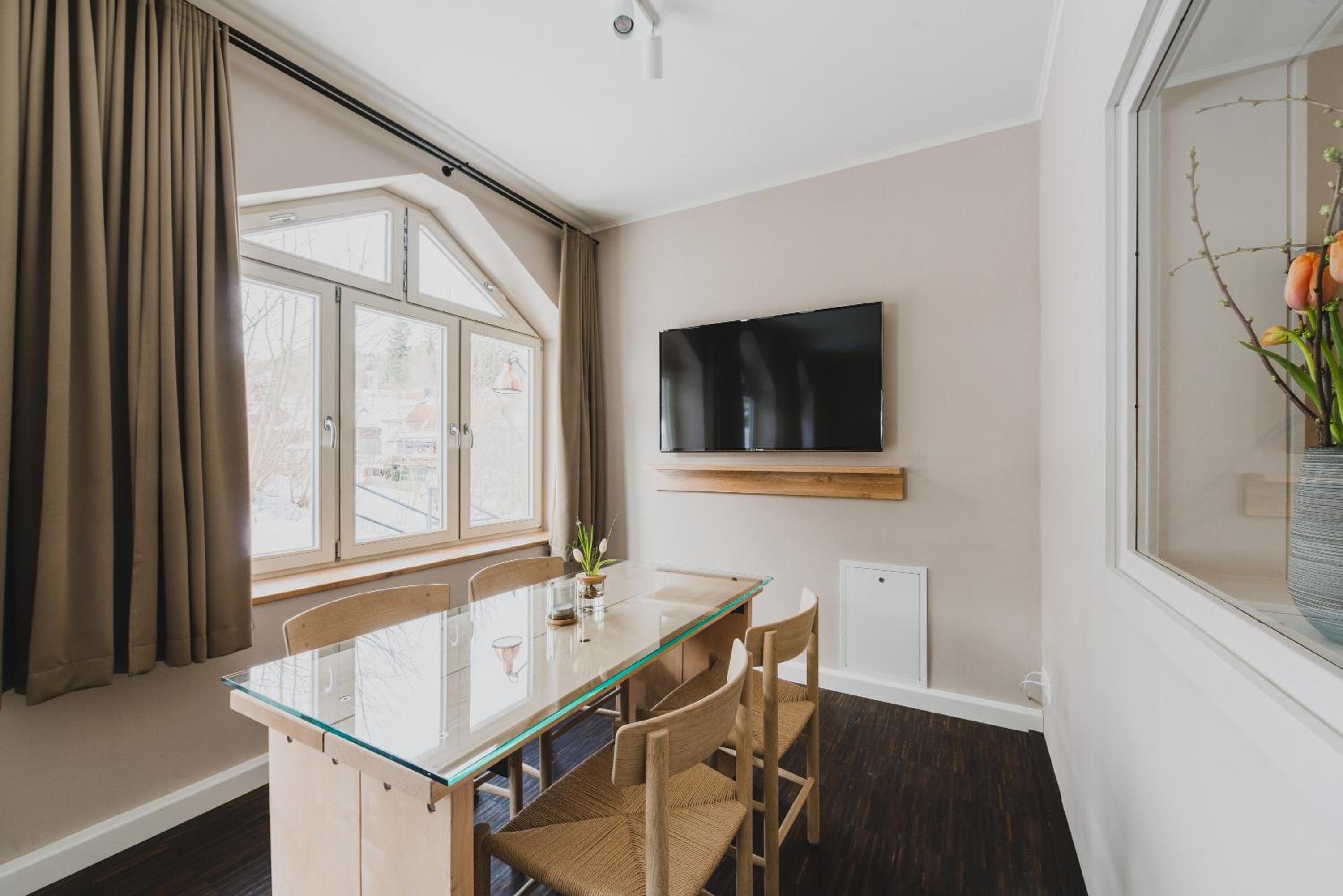 One-Bedroom Apartment - Photo 9