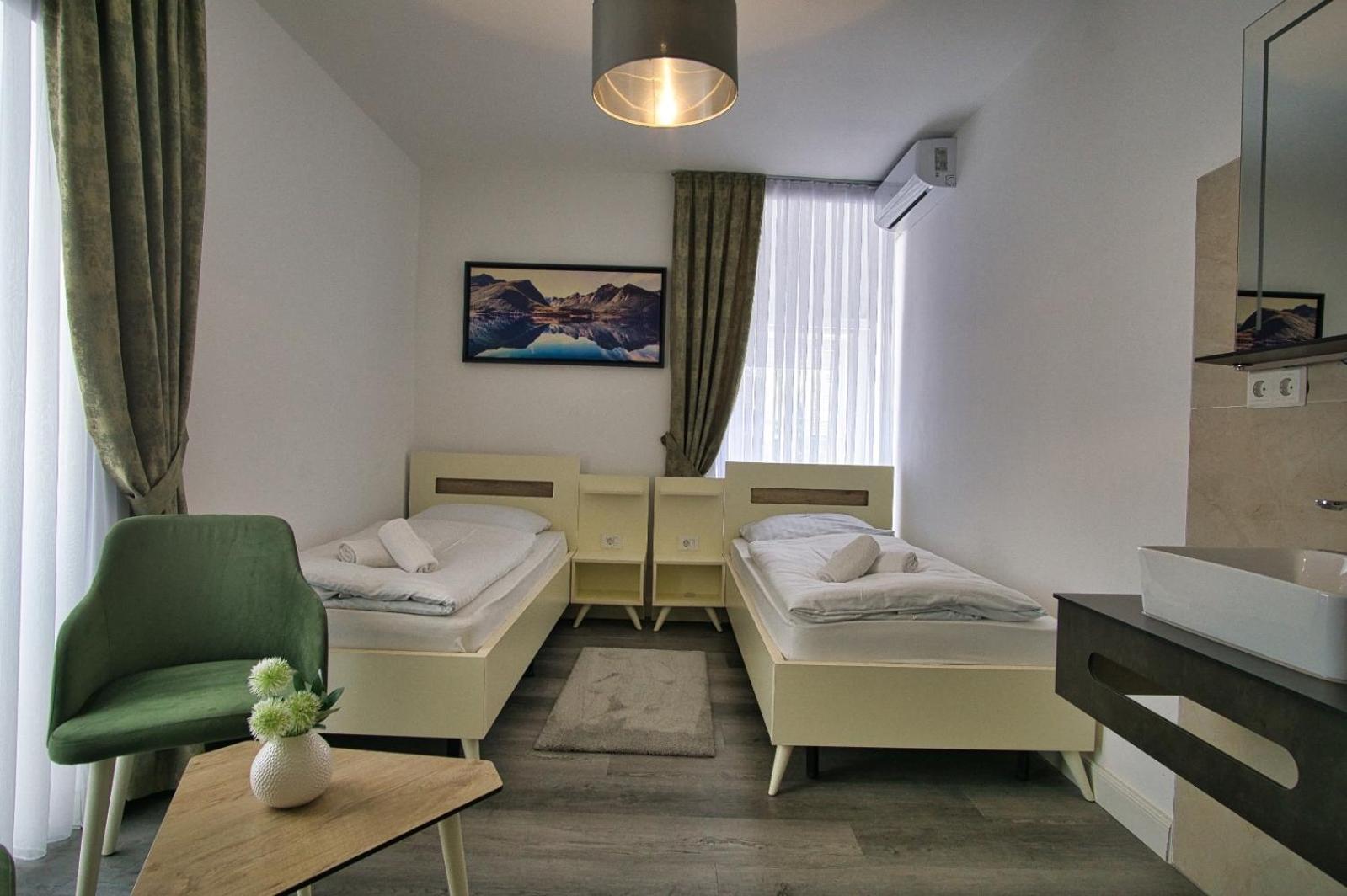 Standard Twin Room photo 1