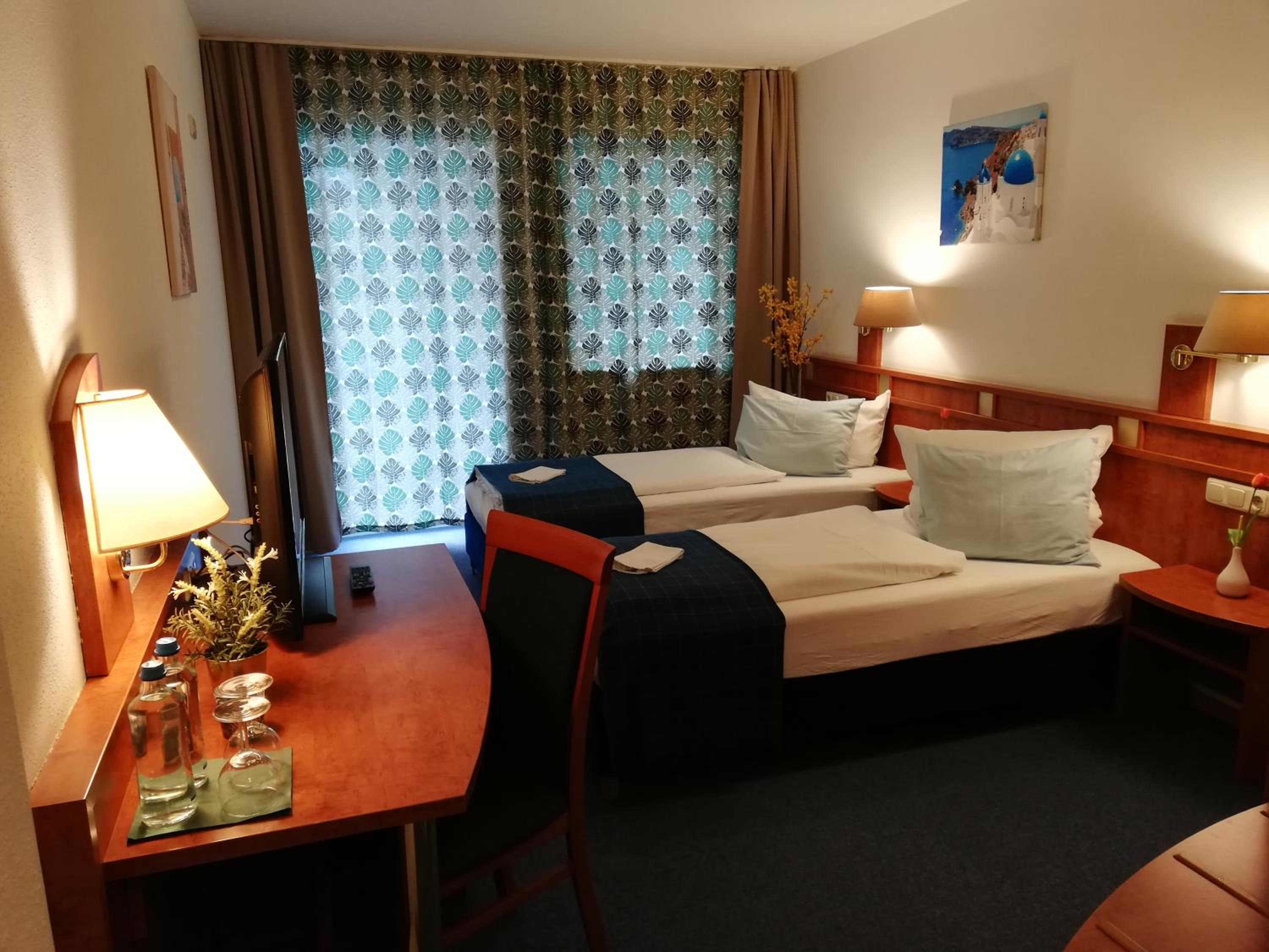 Standard Double or Twin Room with Balcony photo 2
