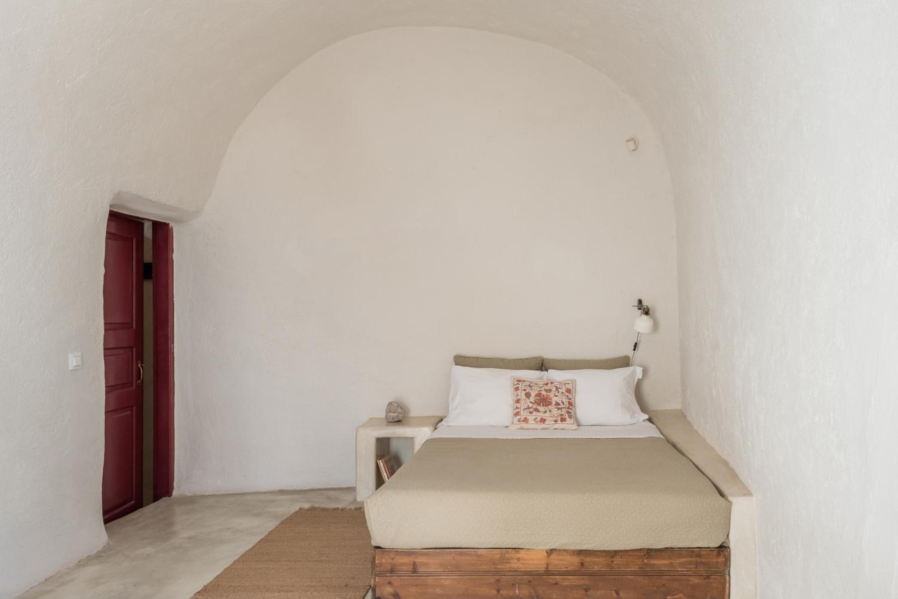 Two-Bedroom Villa - Photo 3