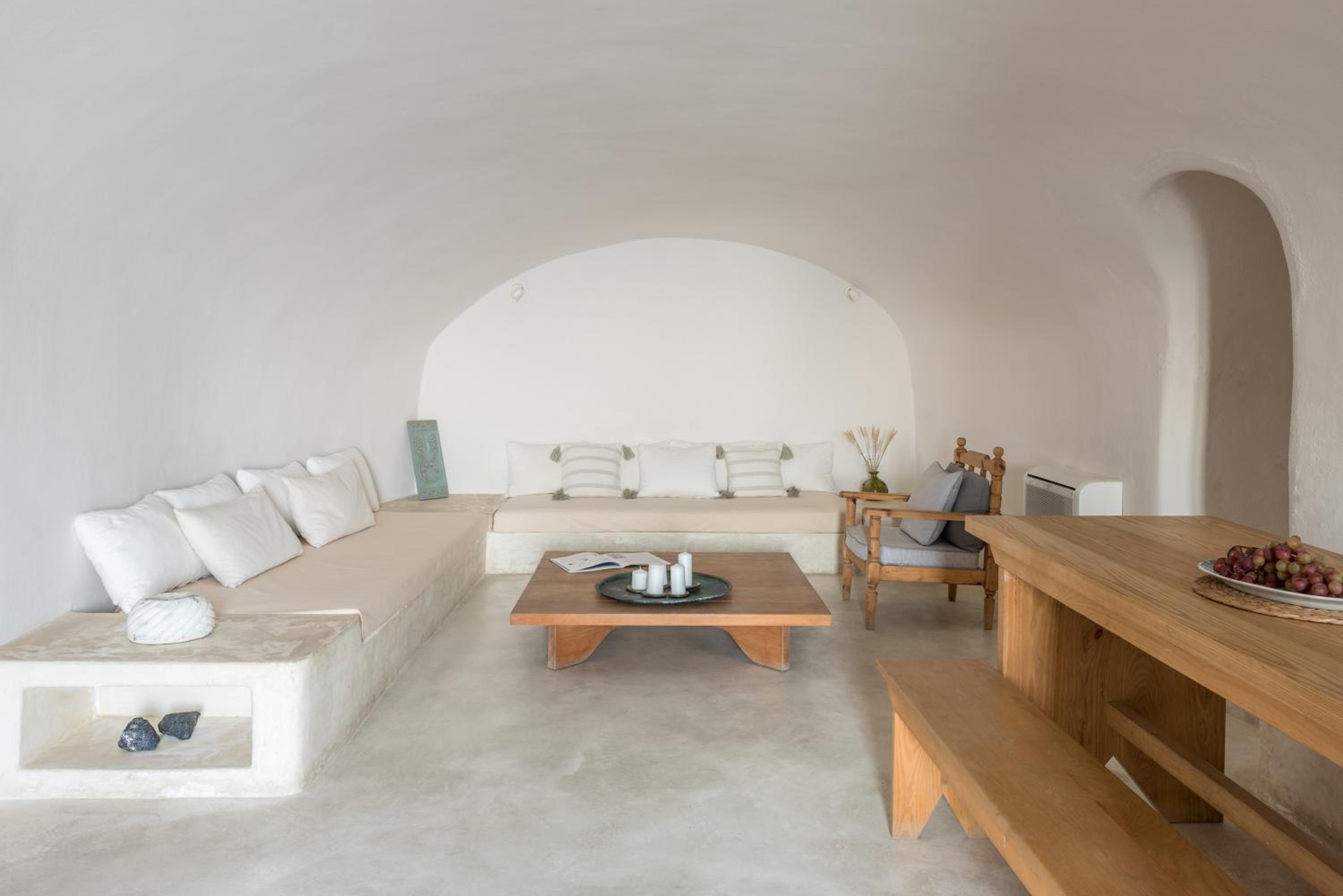 Two-Bedroom Villa - Photo 4