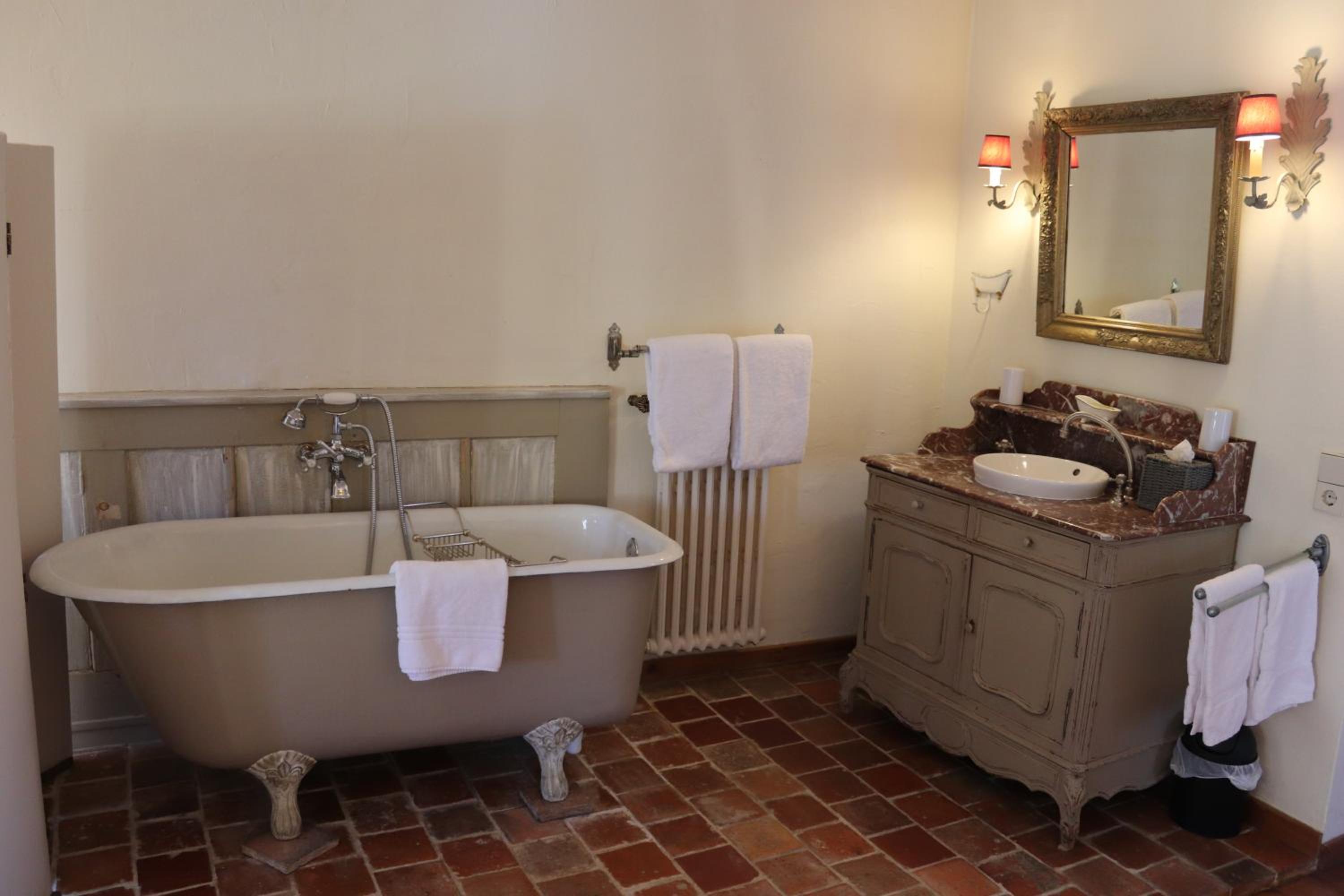 Bridal Room photo 3
