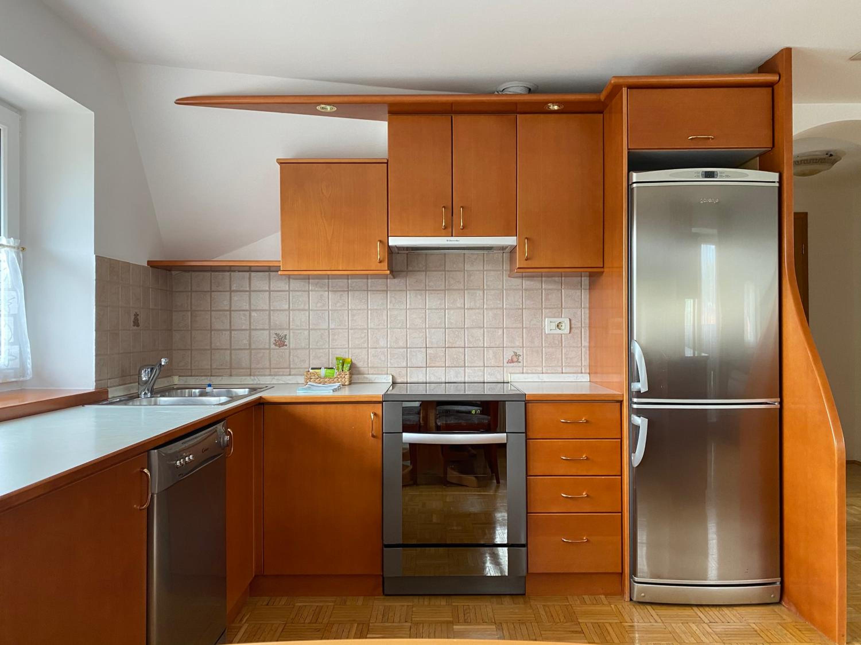One-Bedroom Apartment with Castle View