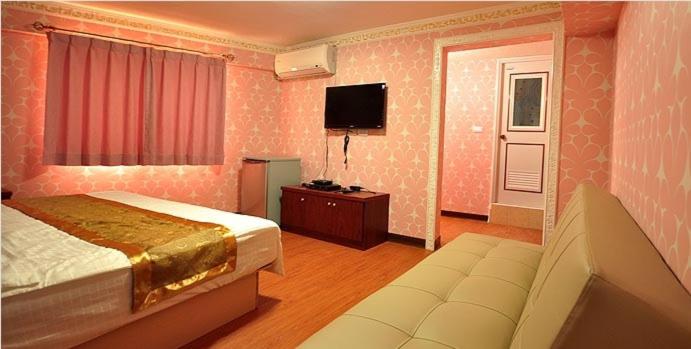 Double Room with Private Bathroom photo 2