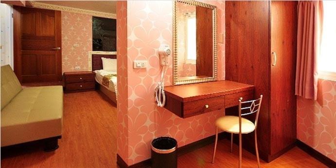 Double Room with Private Bathroom photo 3
