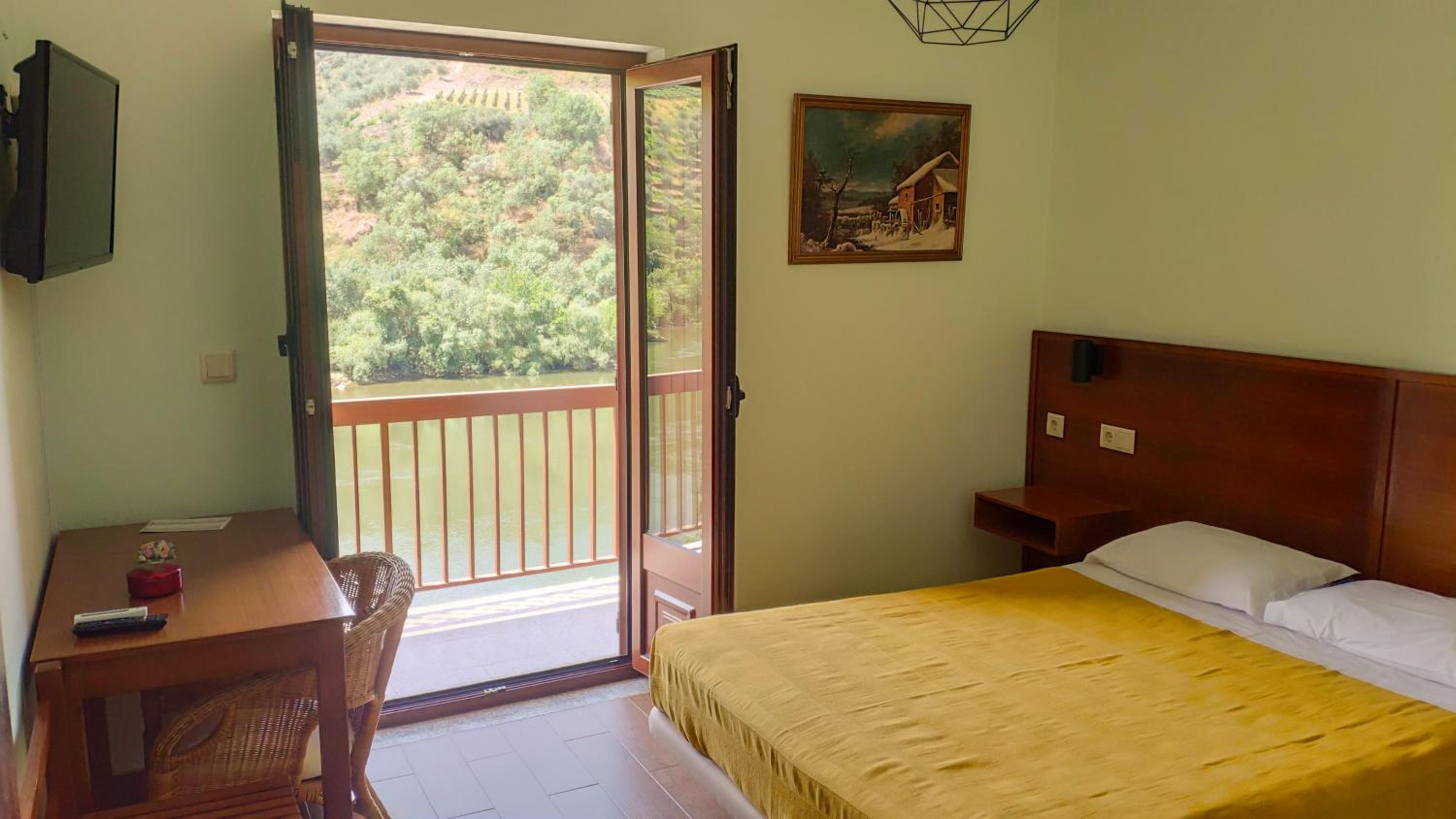 One-Bedroom Apartment with River View photo 1