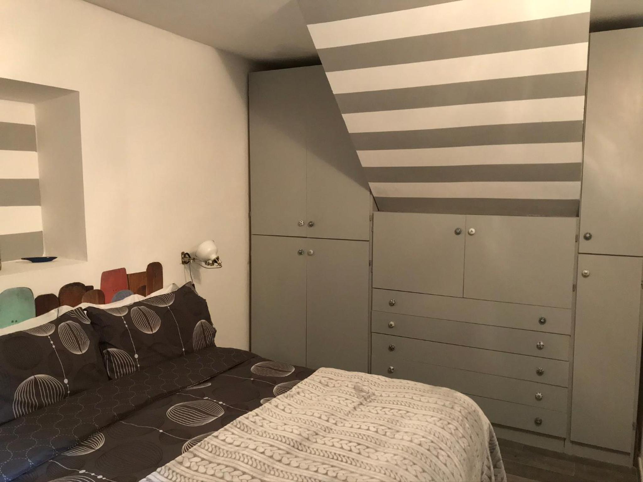 One-Bedroom Apartment - Photo 8