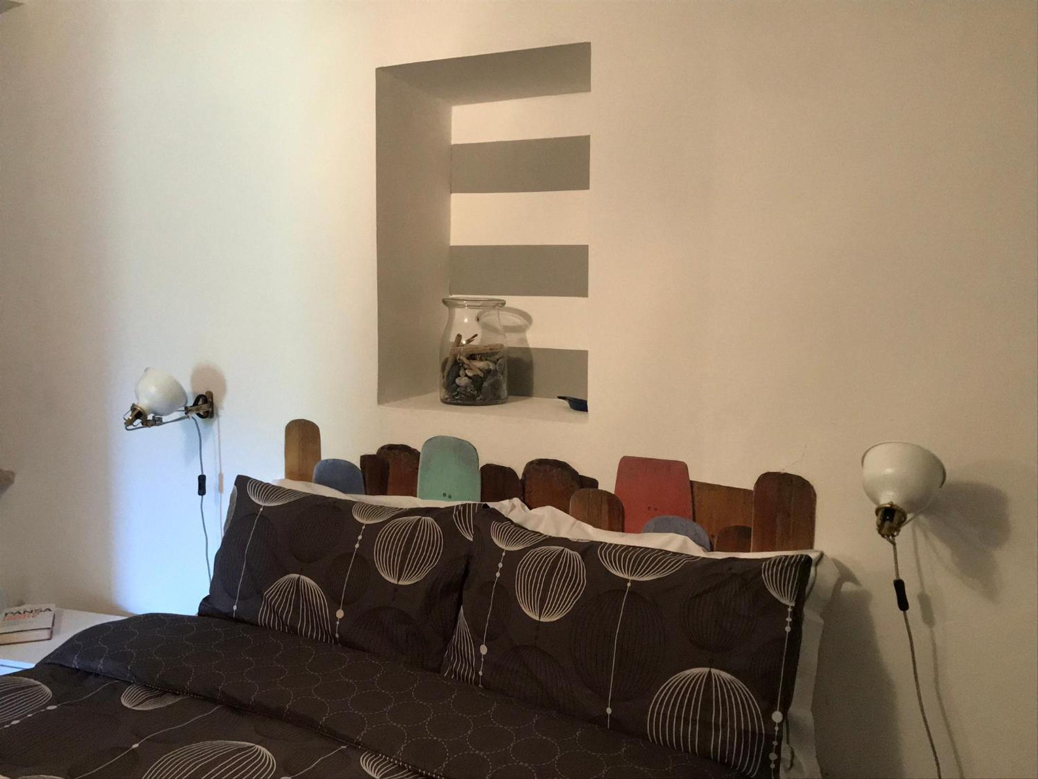 One-Bedroom Apartment - Photo 2