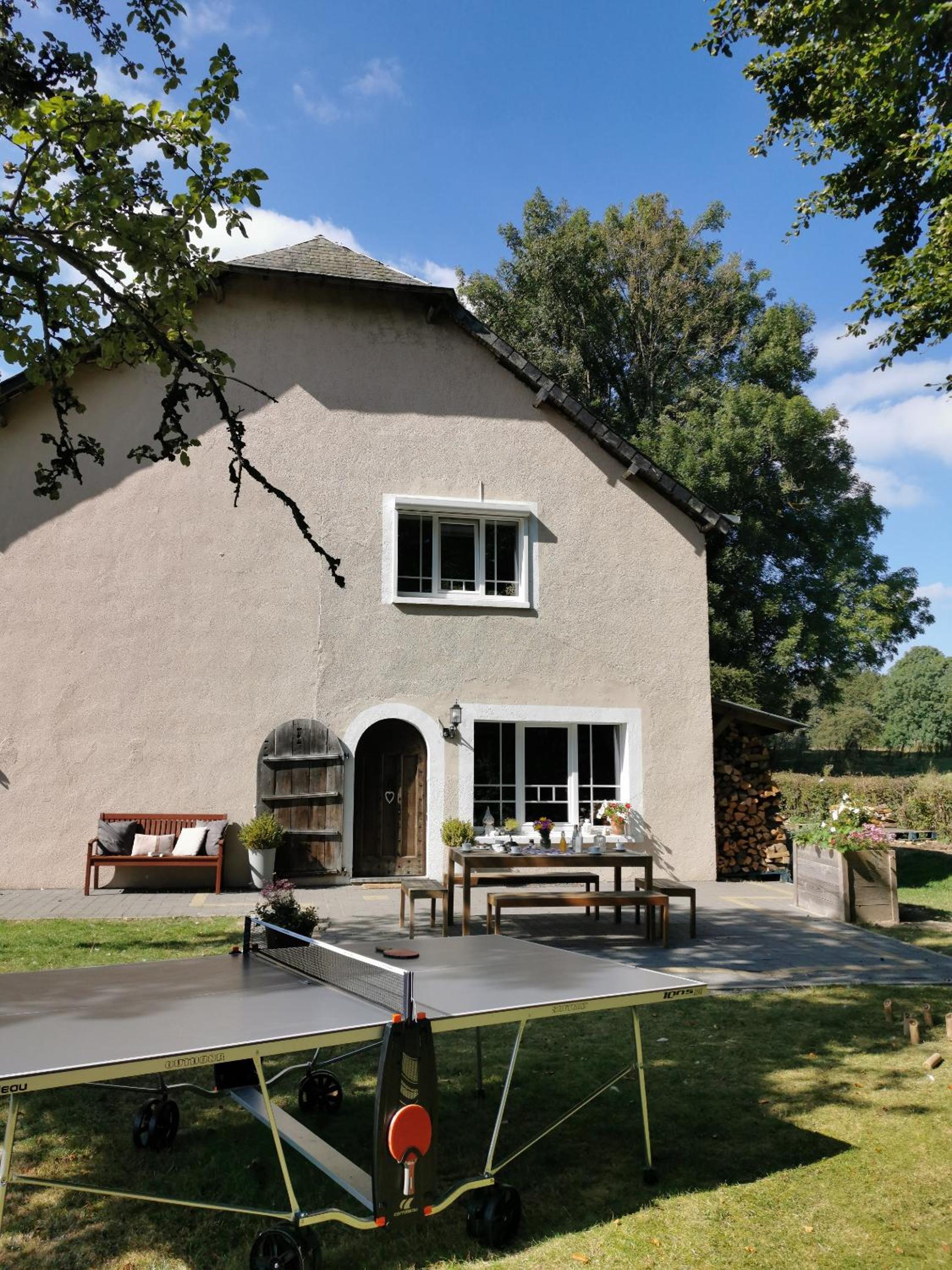 Seven-Bedroom House photo 2