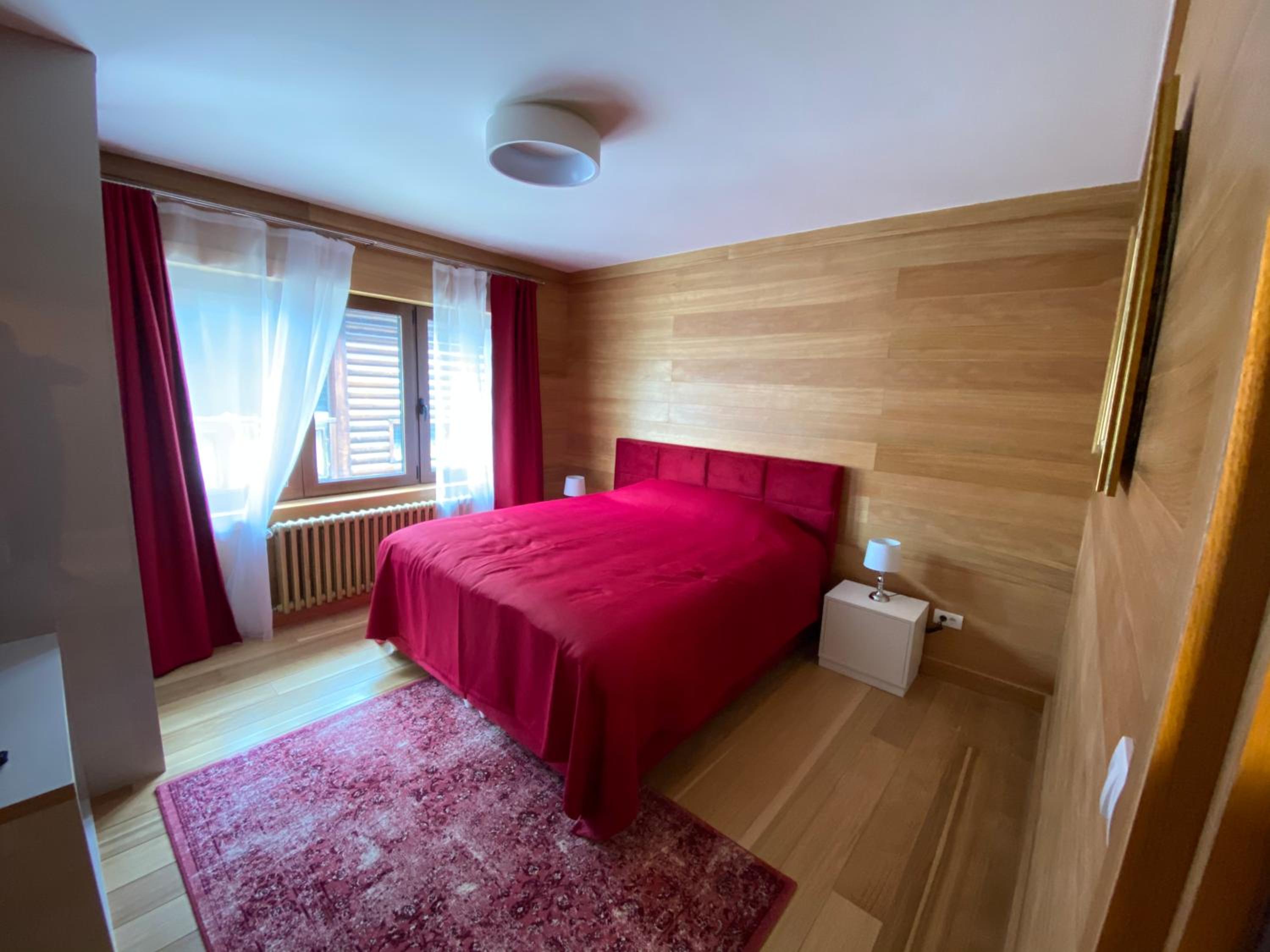 Three-Bedroom Apartment - Photo 21