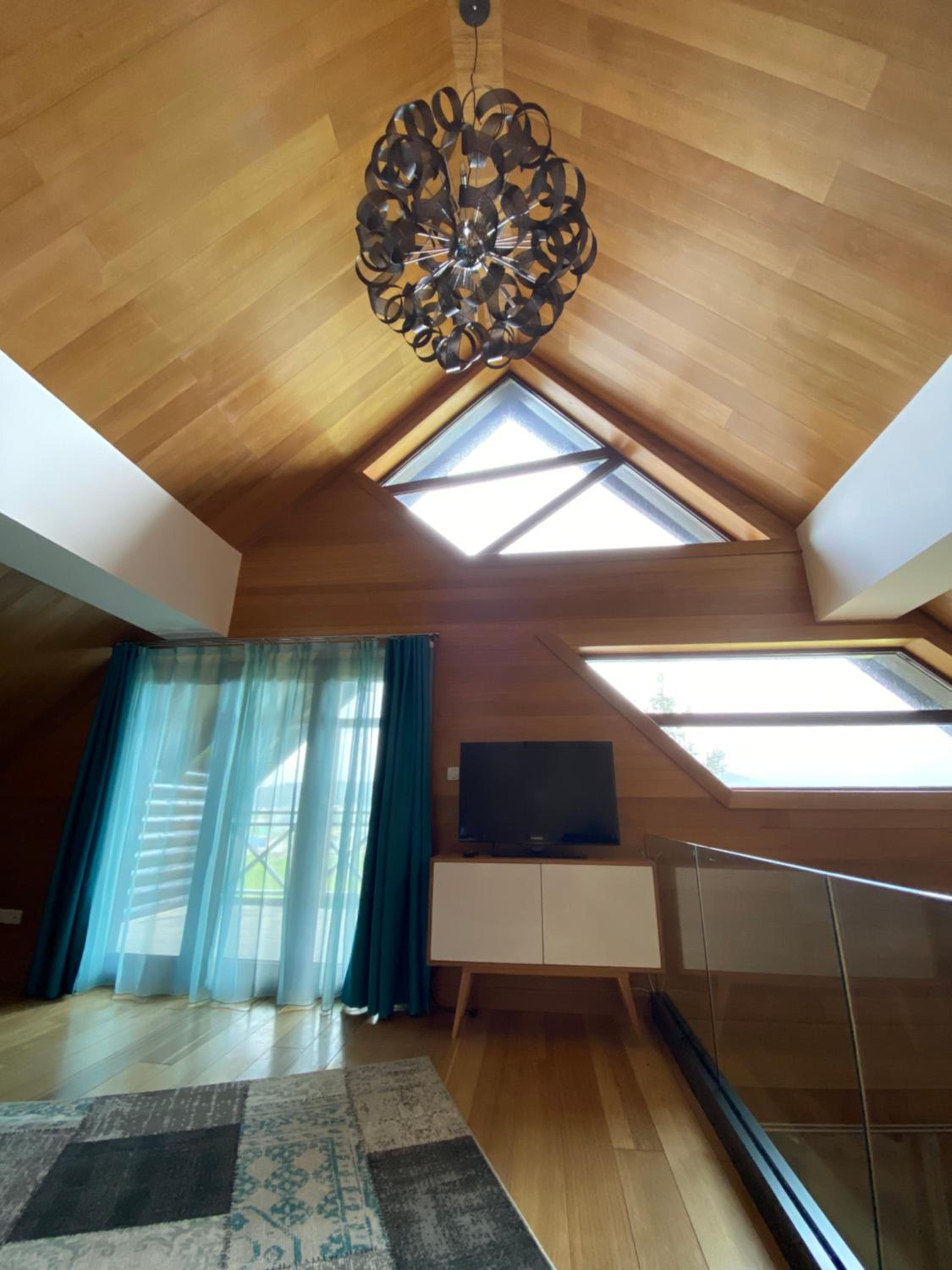 Three-Bedroom Apartment - Photo 6