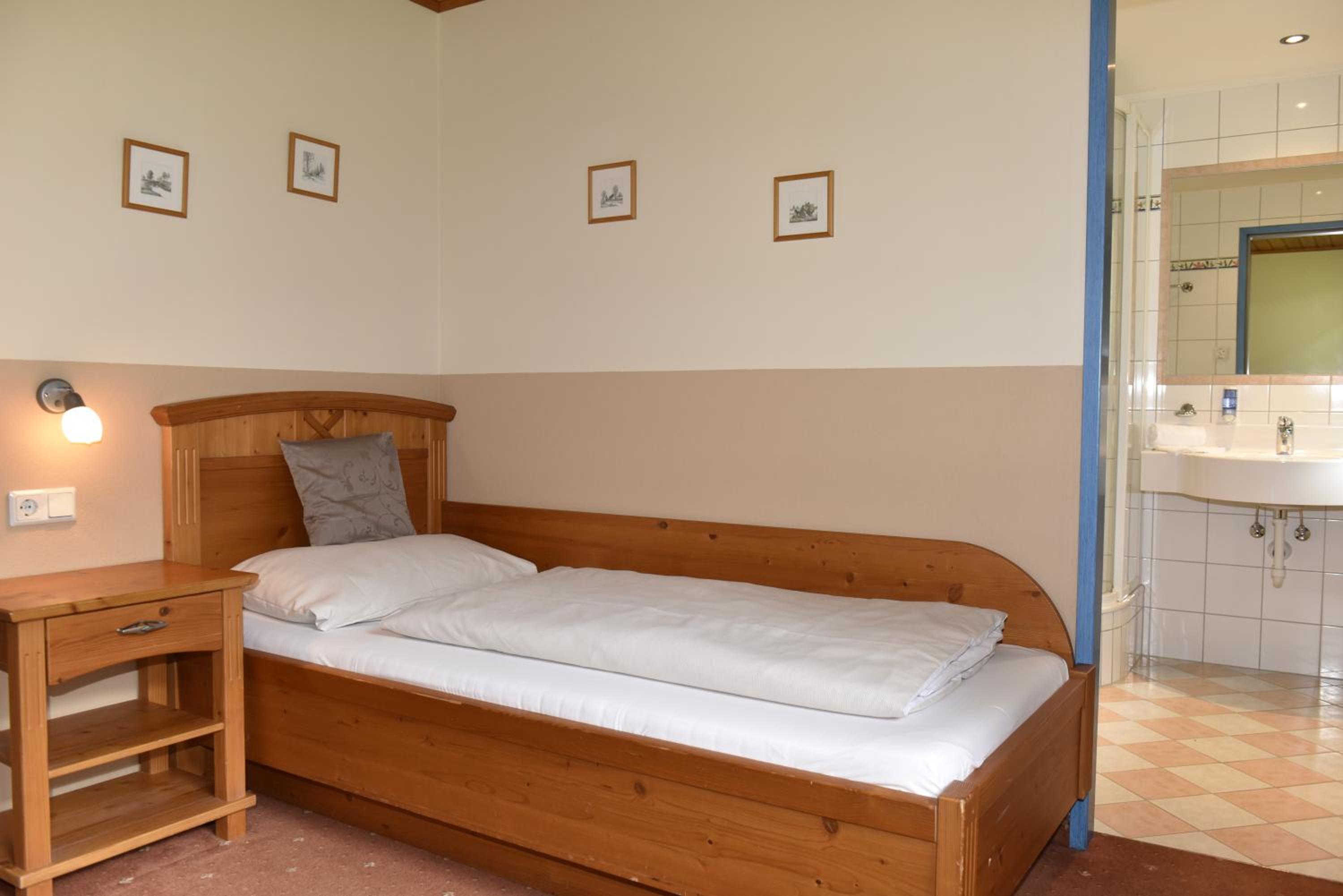 Single Room photo 3
