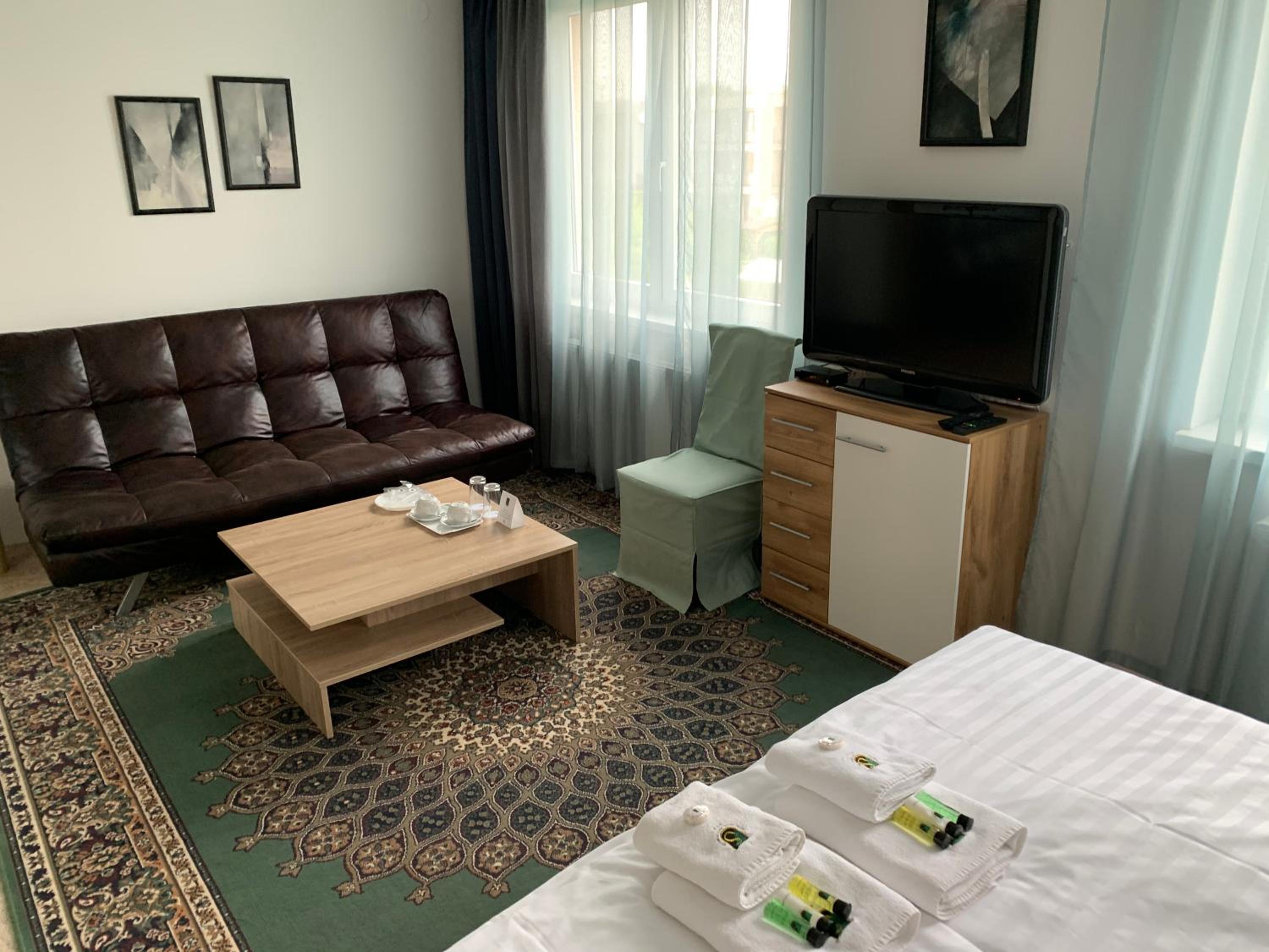 Standard Double Room With Shared Bathroom photo 1