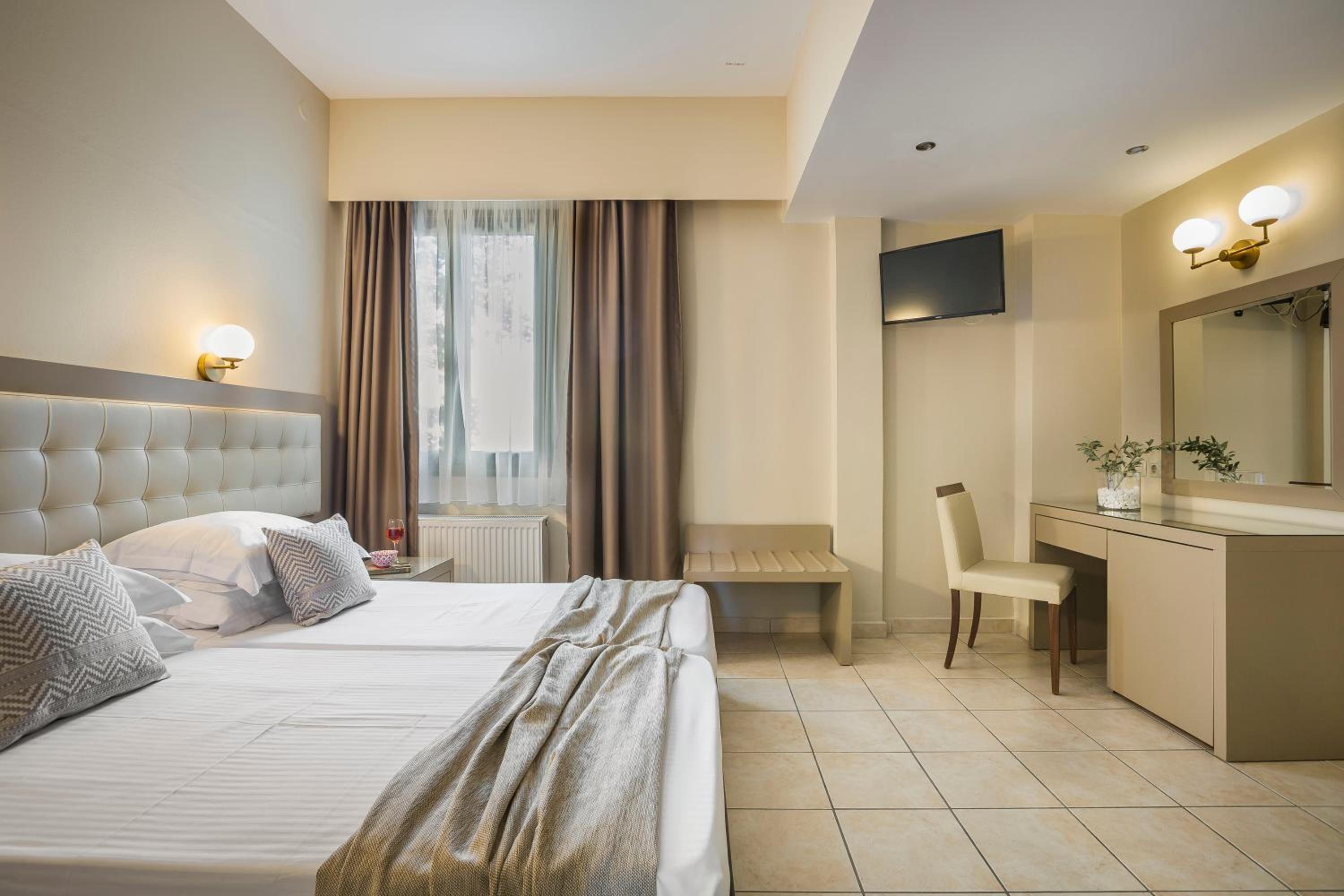 Budget Twin or Double Room photo 3