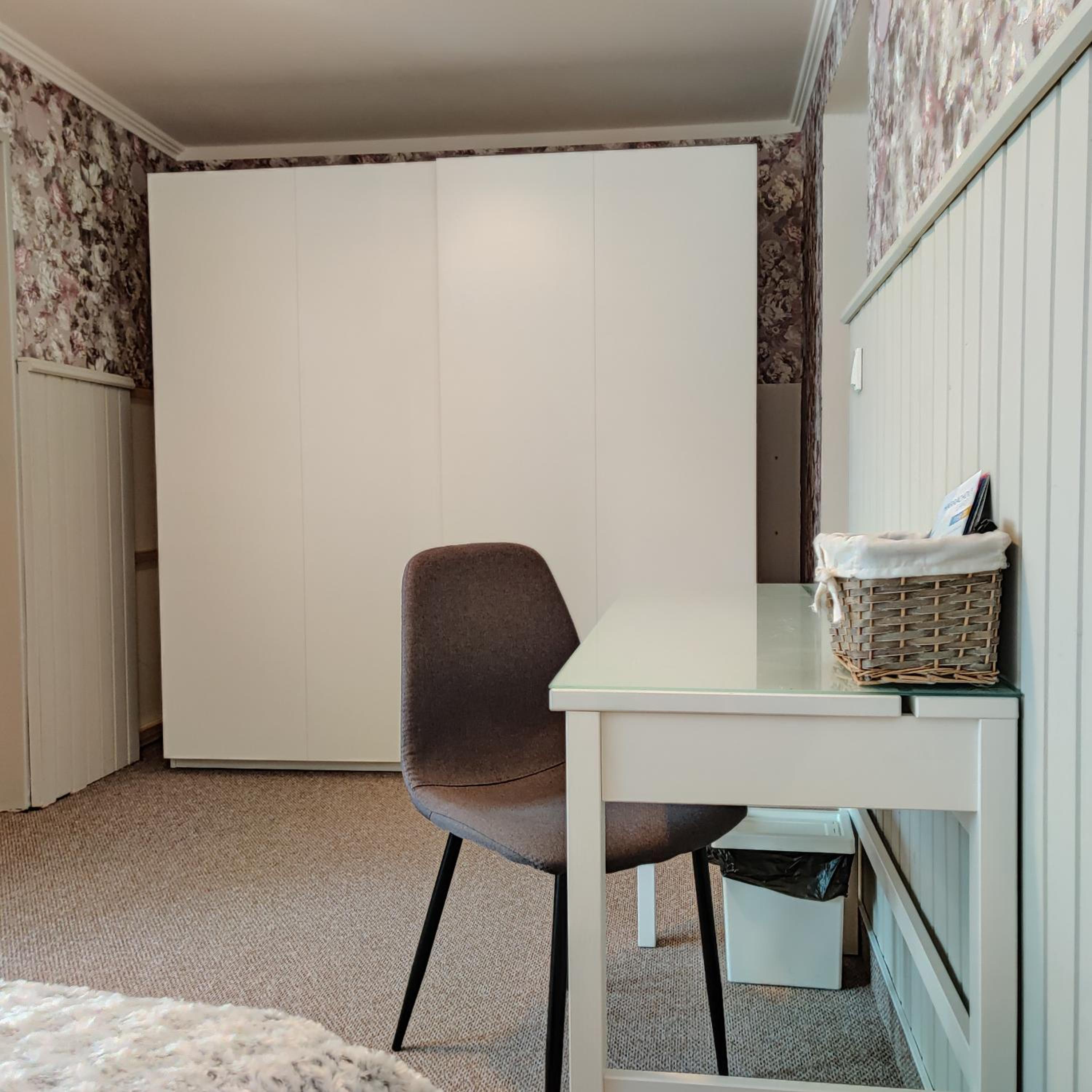 Family Room with Garden View - Photo 5