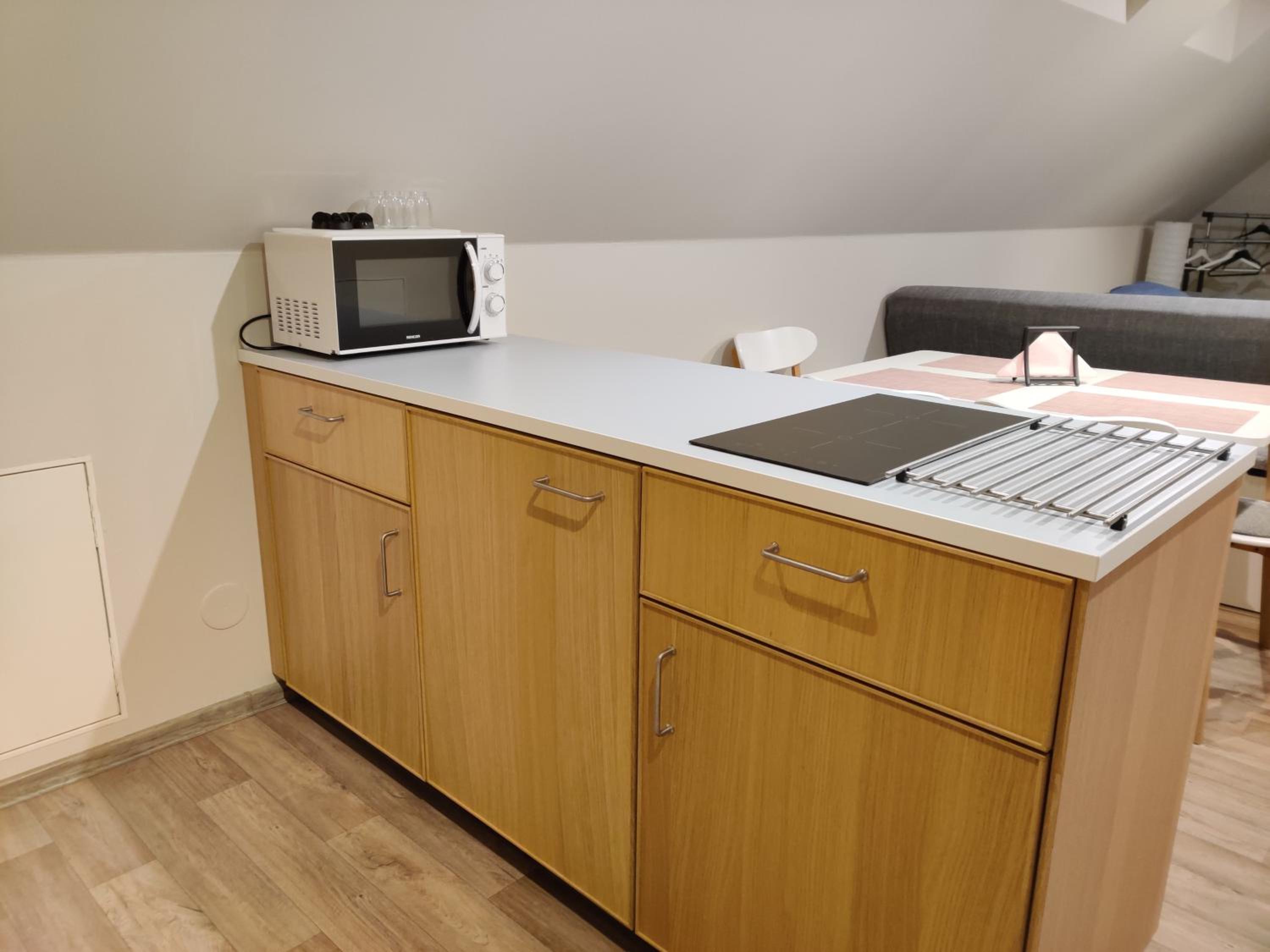 Suite - Photo 15