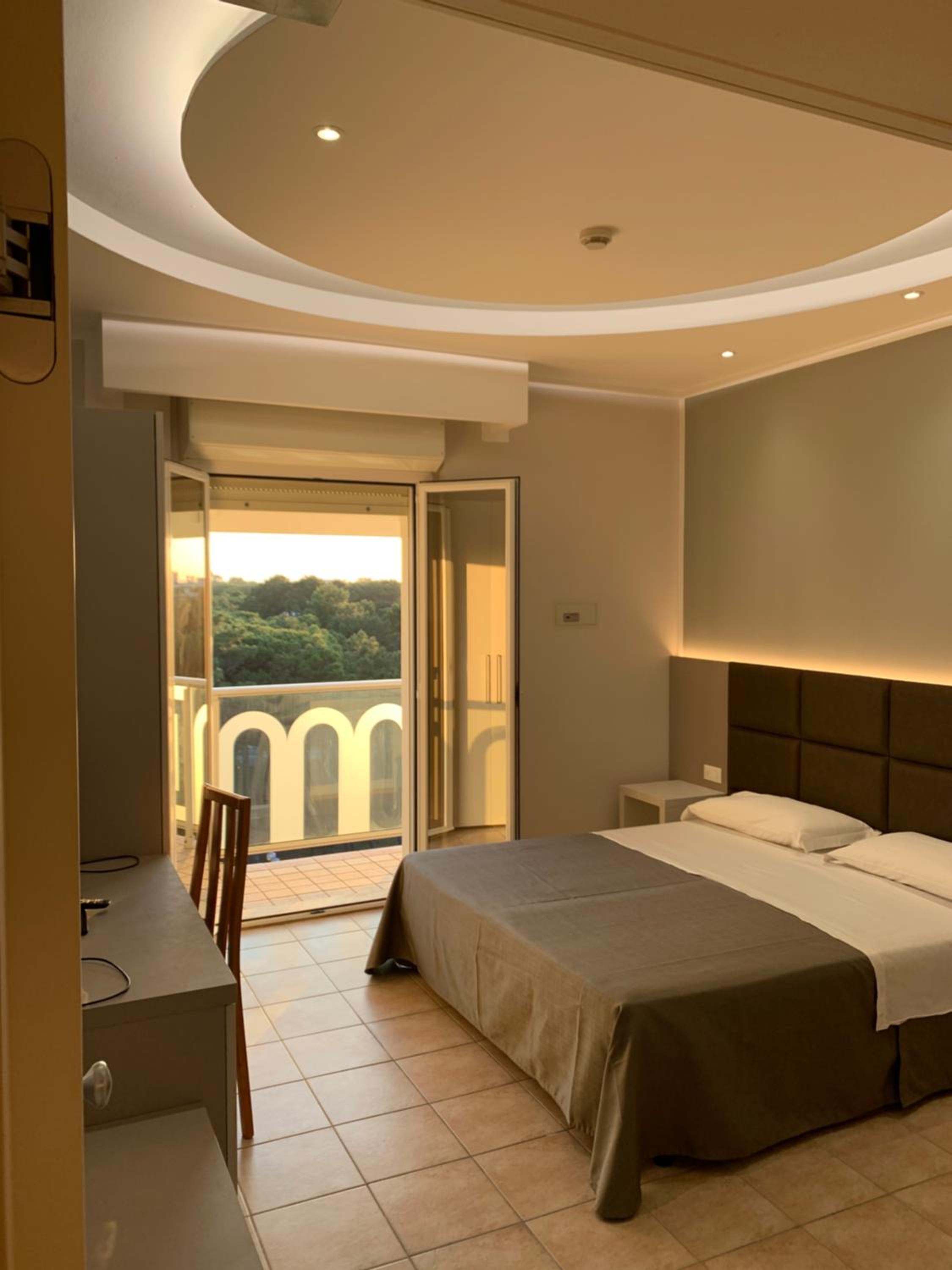 Classic Triple Room - Photo 6