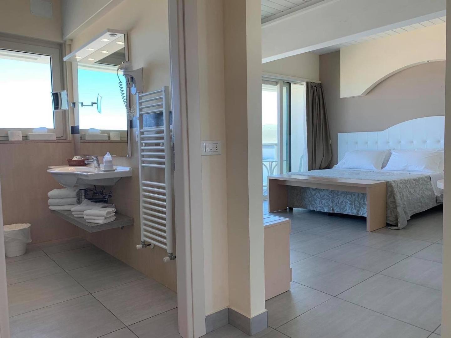 Double Room Comfort Plus photo 1