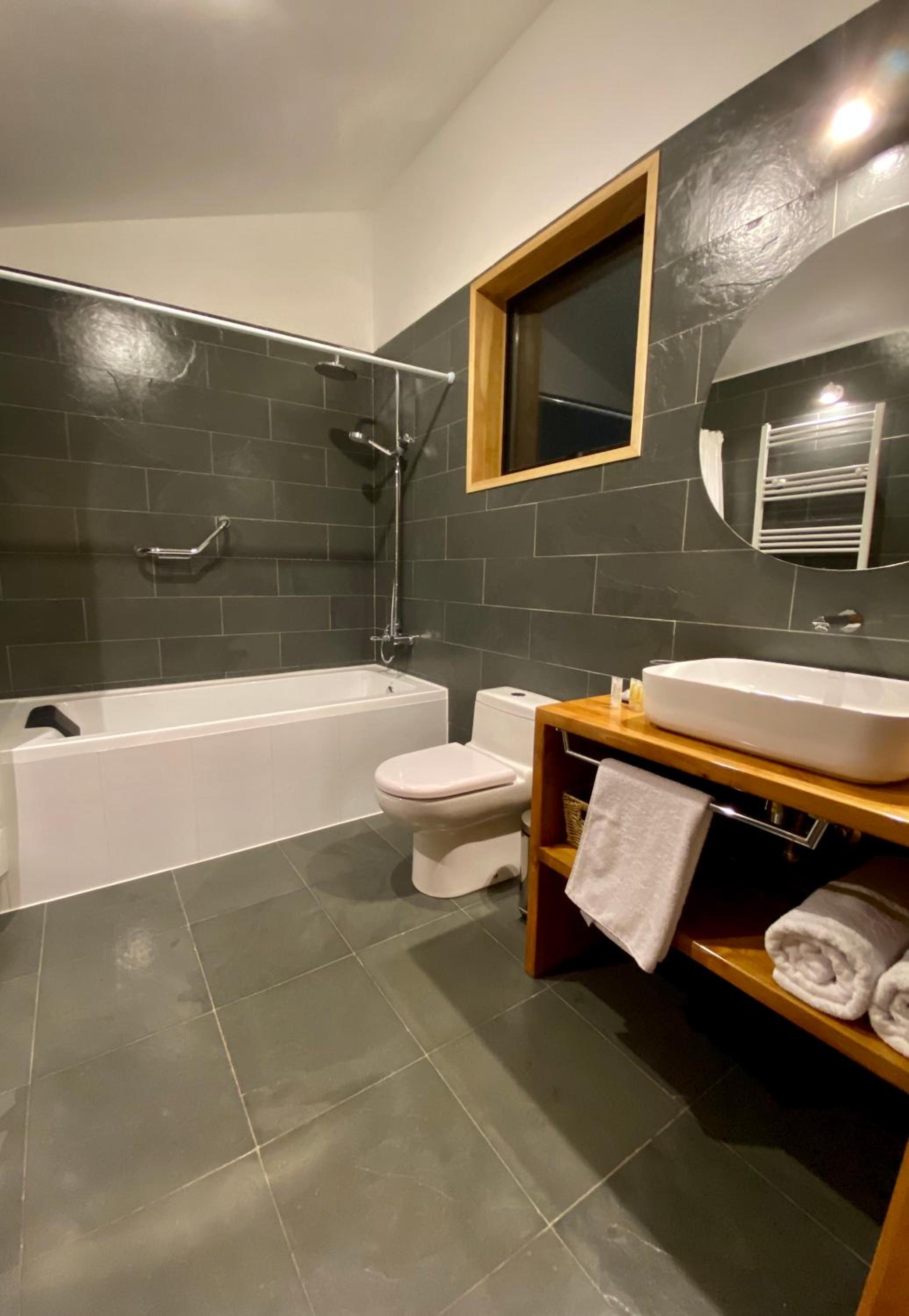 Superior Deluxe Double or Twin Room  photo 2