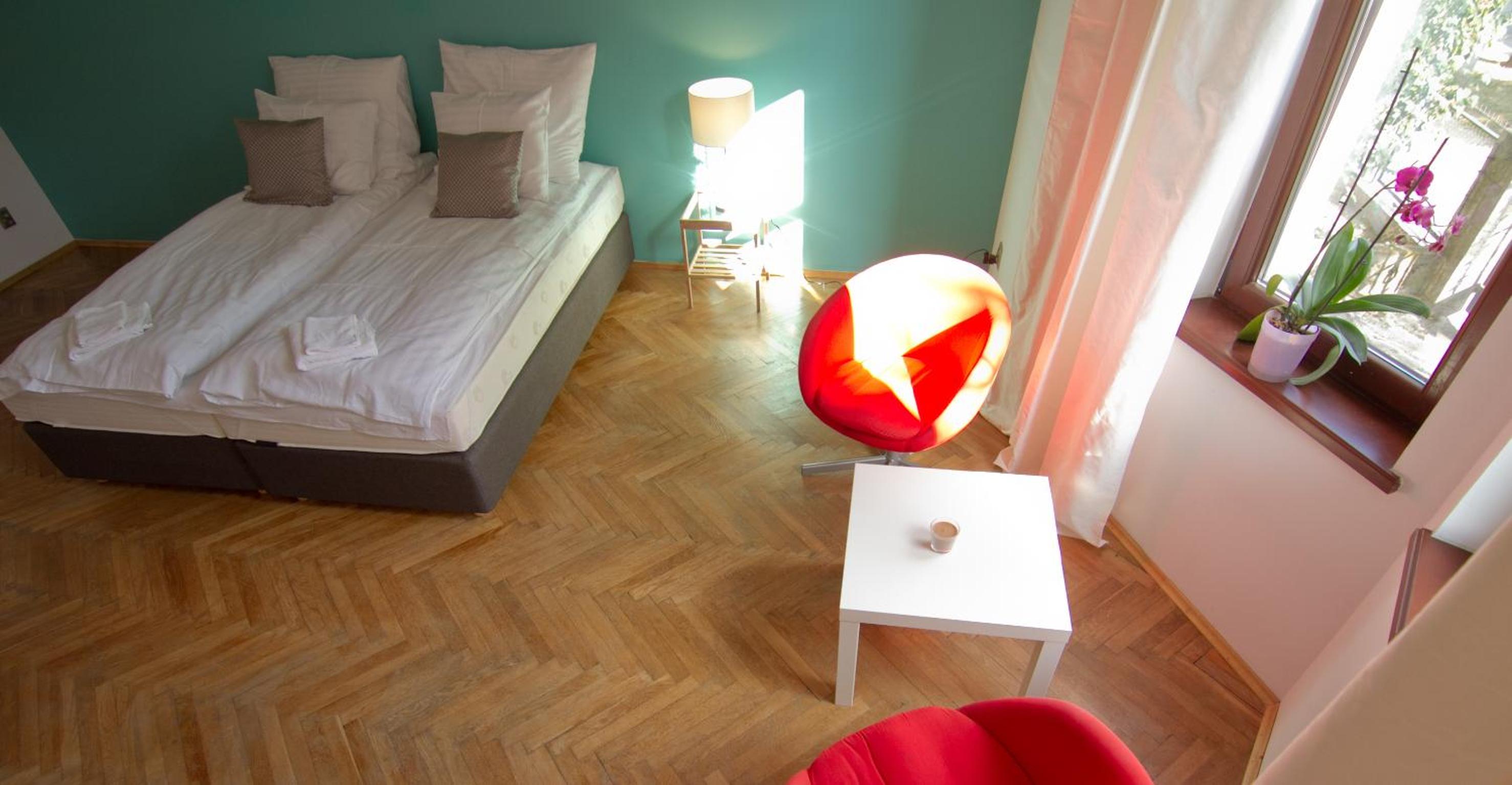 Double or Twin Room with Private Bathroom - Photo 11