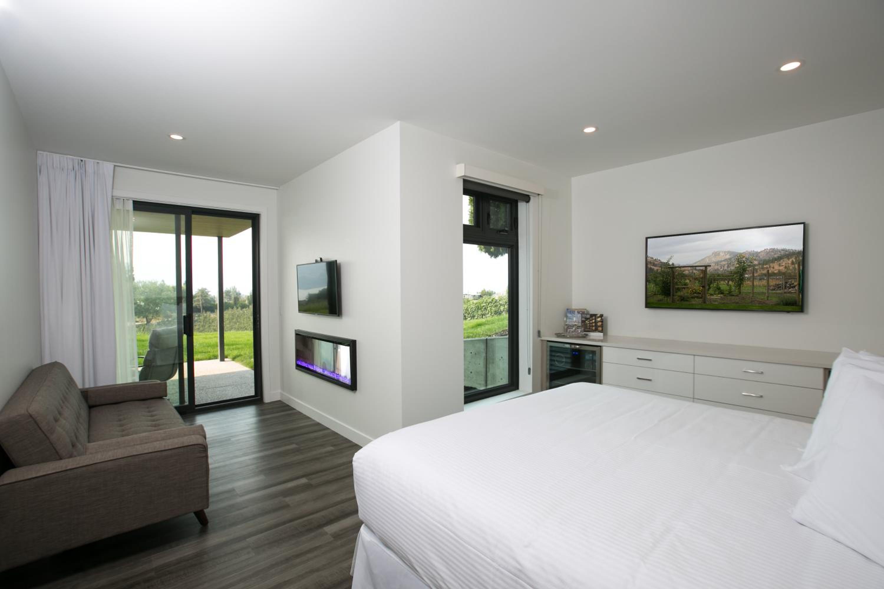 Suite with Mountain View photo 1