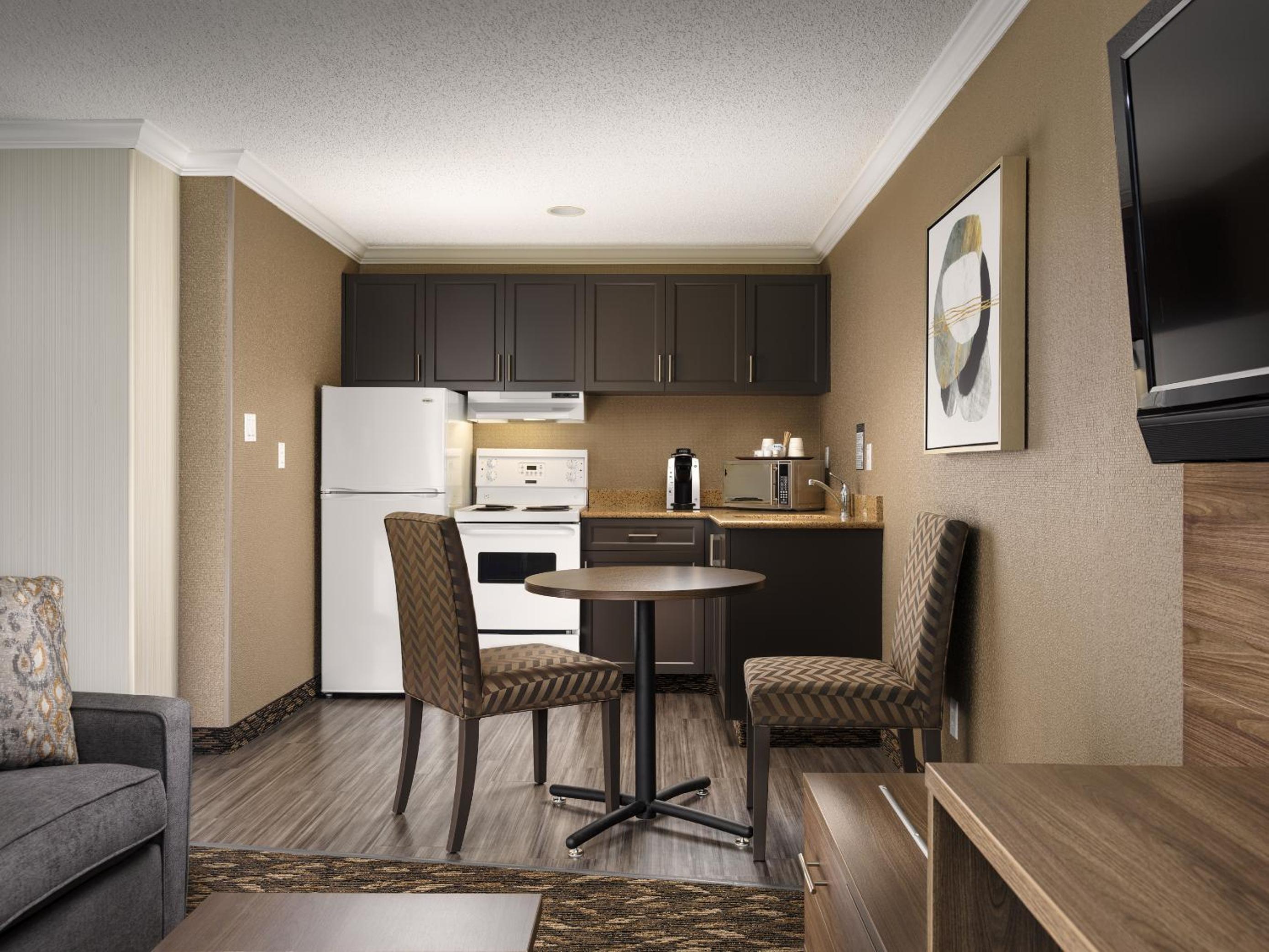King Suite - Photo 3