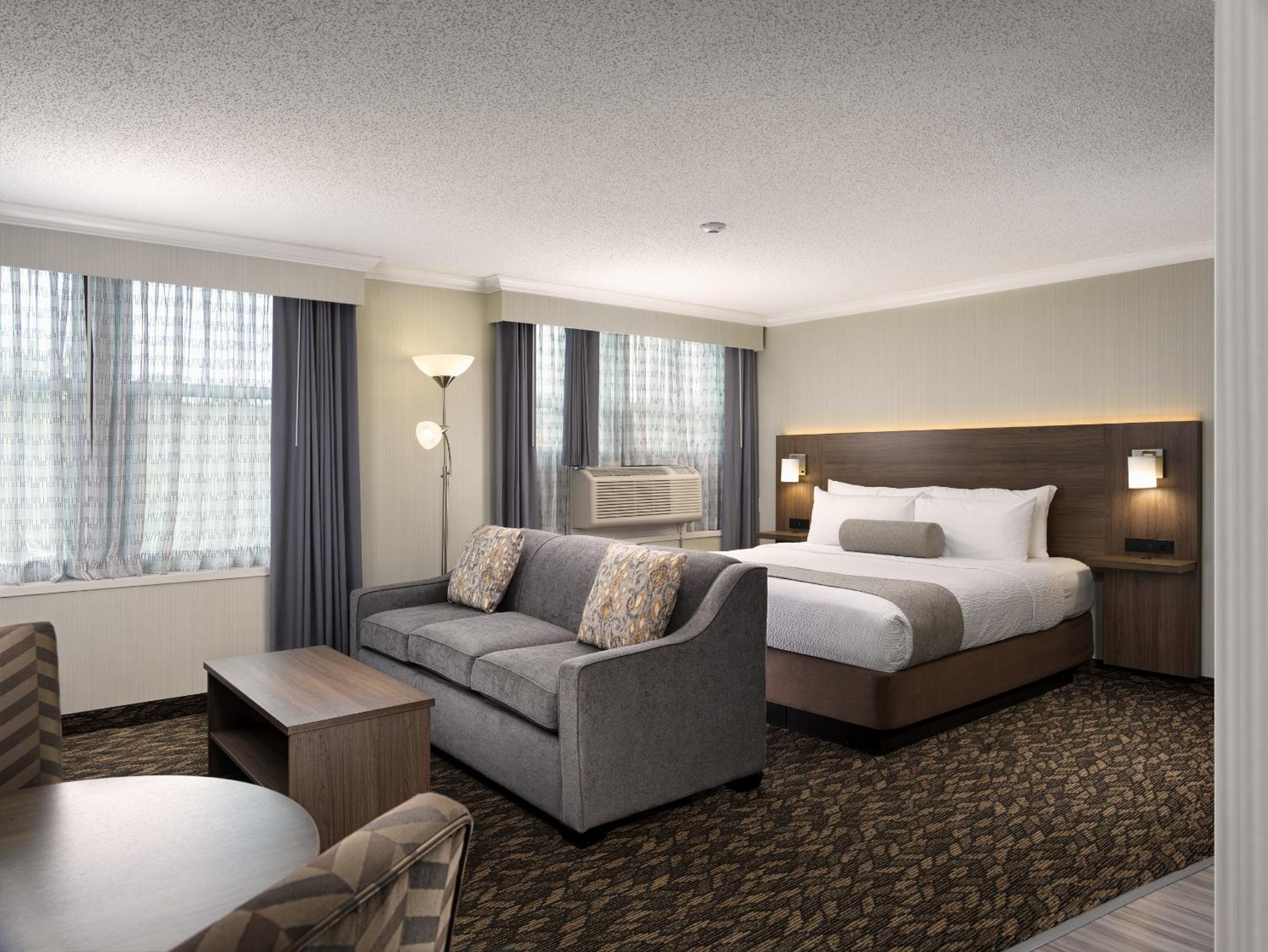 King Suite - Photo 6