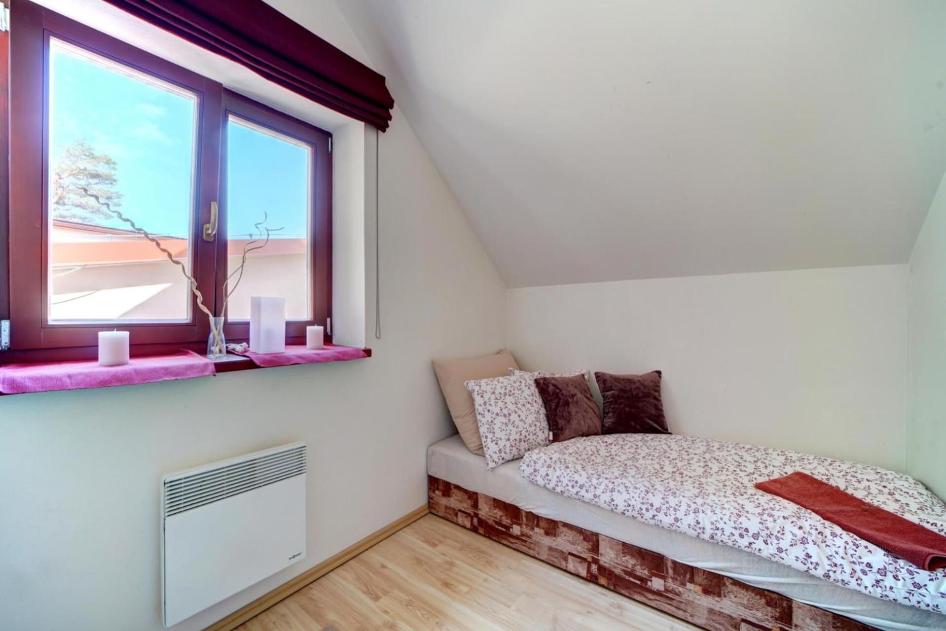 Standard Suite - Photo 8