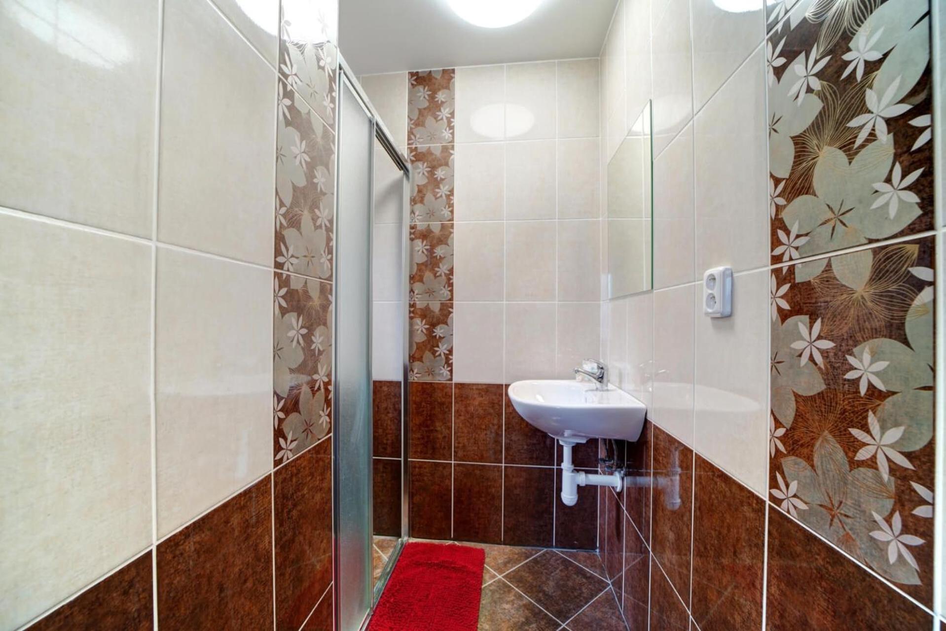 Standard Suite - Photo 4