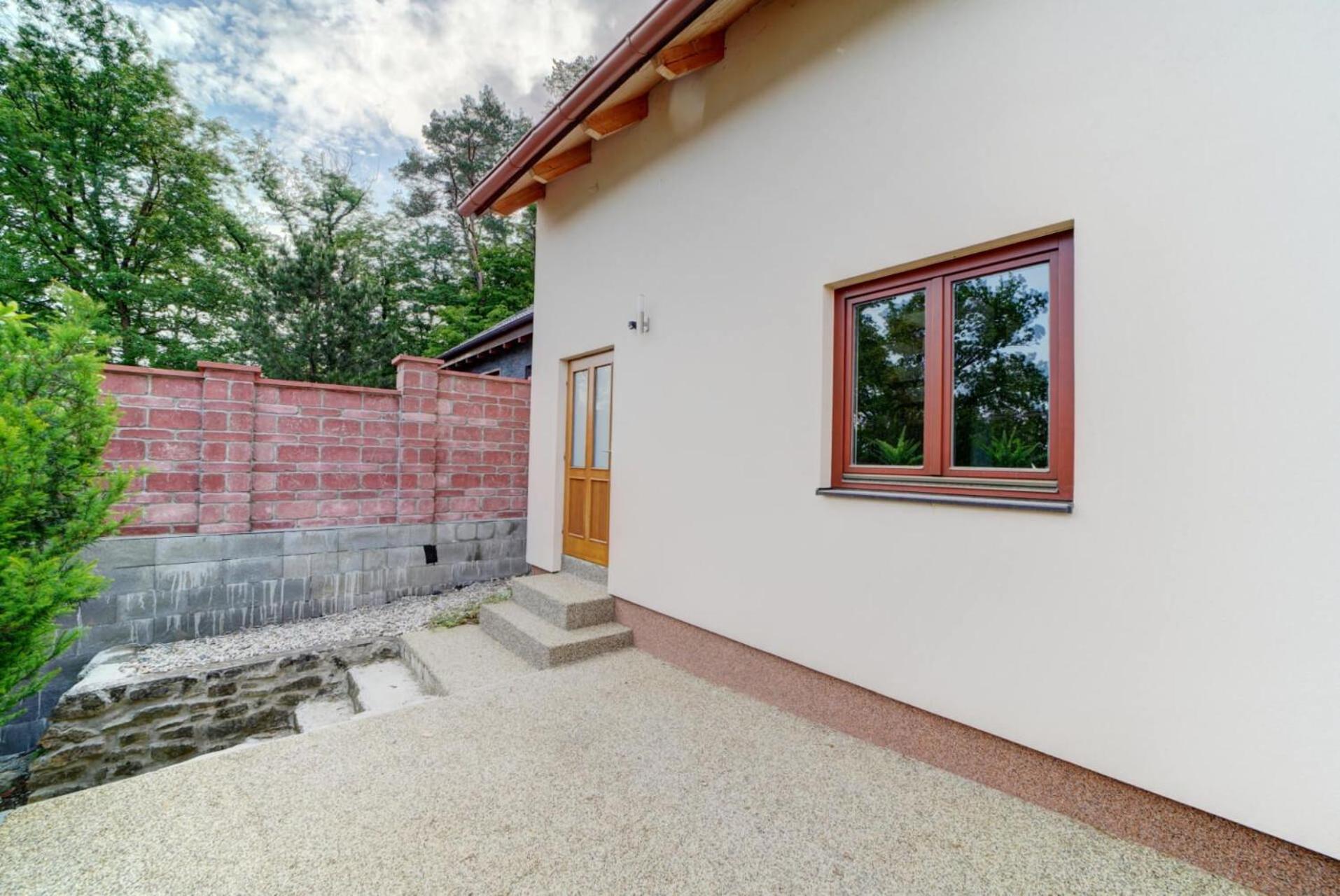 Standard Suite - Photo 12