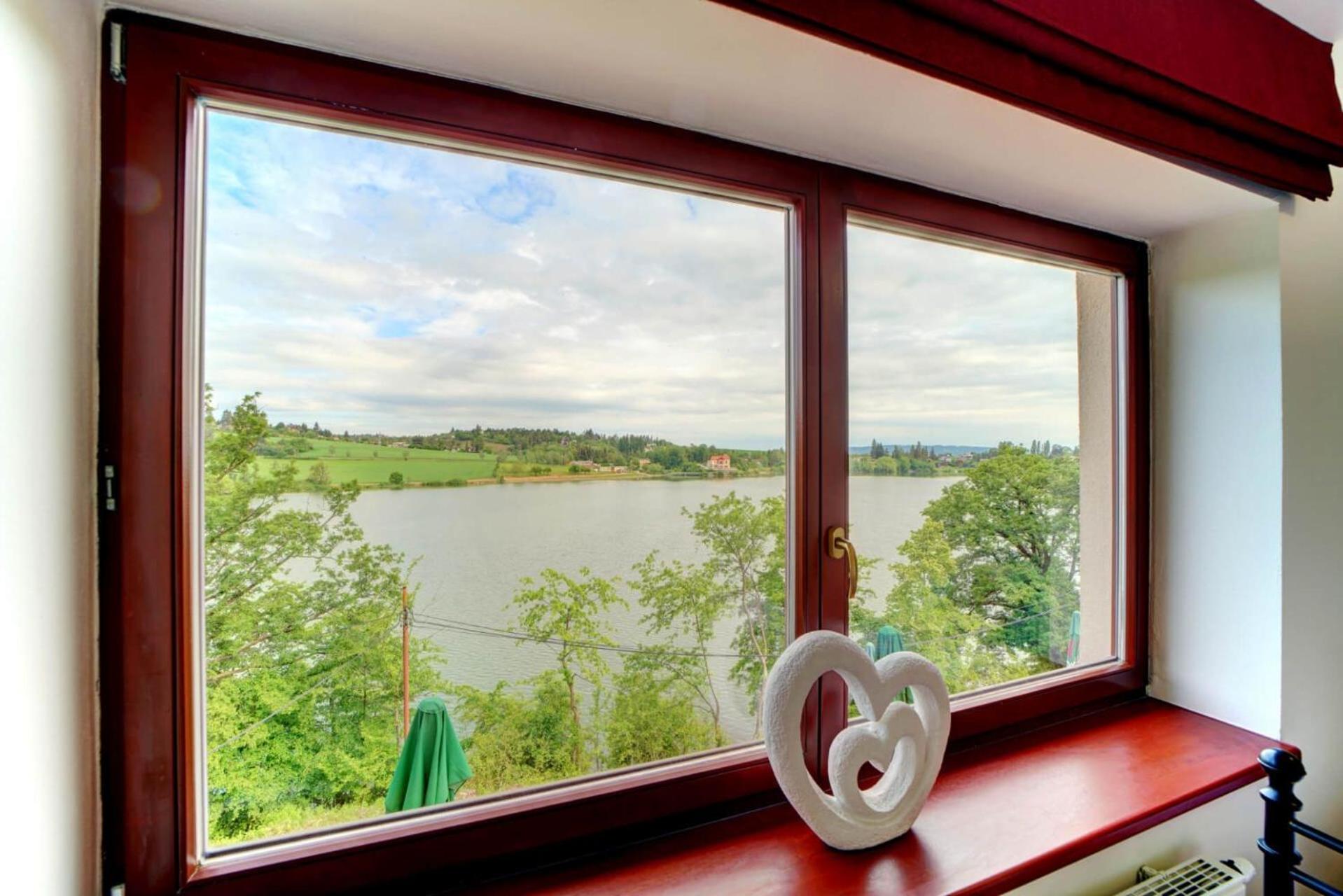 Deluxe Double Room with Bath - Photo 2