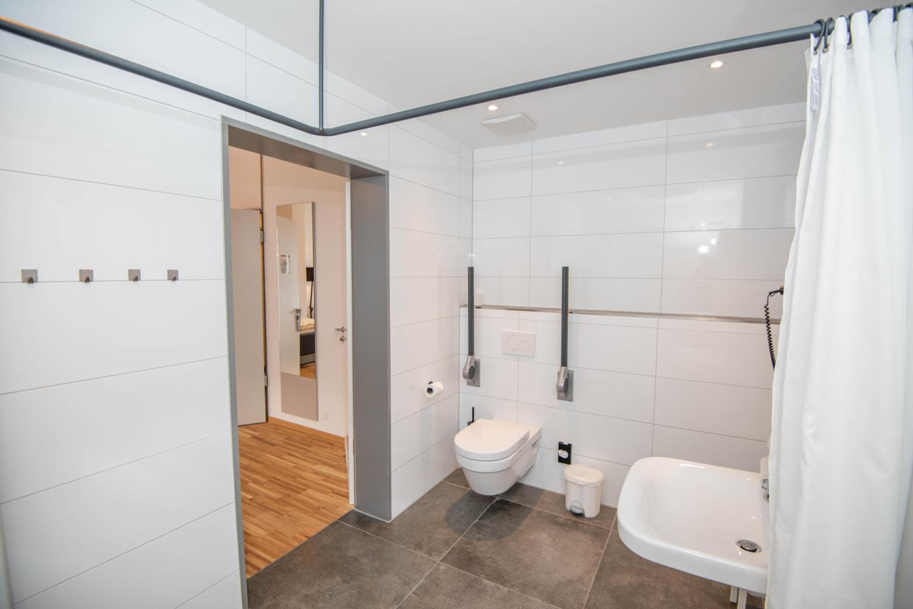 Double Room - Disability Access photo 3