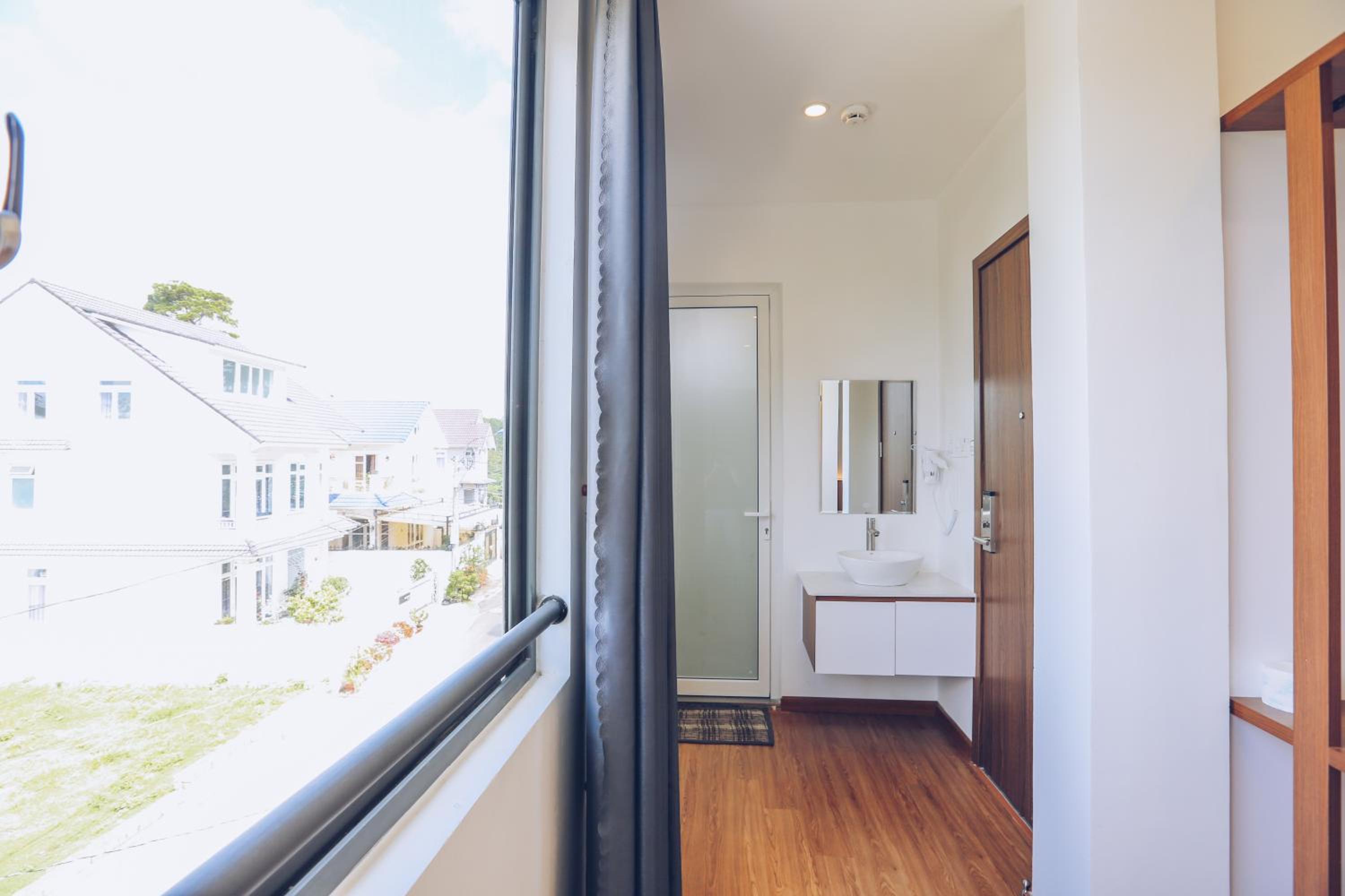Superior King Room photo 2