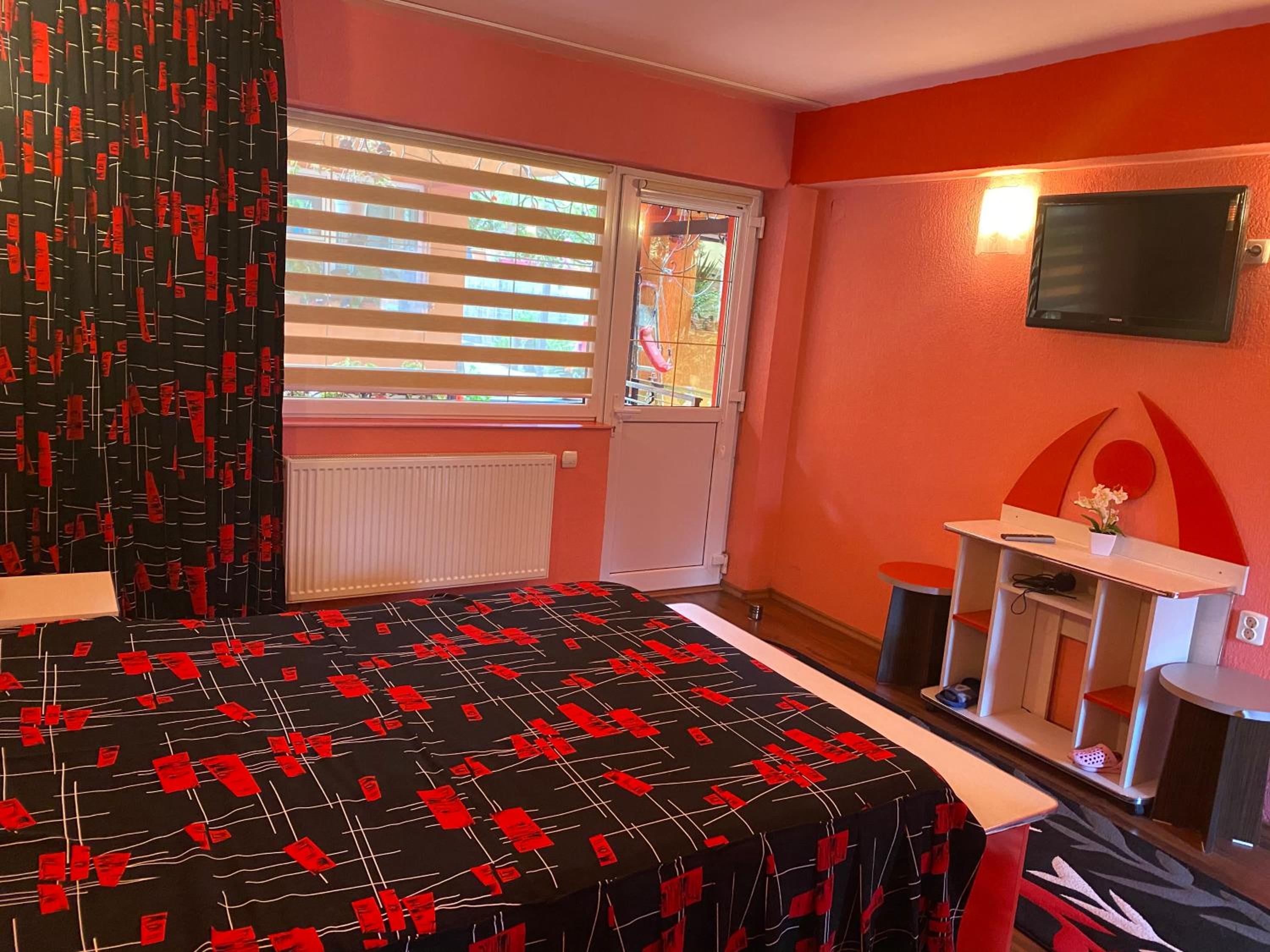 One-Bedroom Apartment (2 Adults + 2 Children) photo 2
