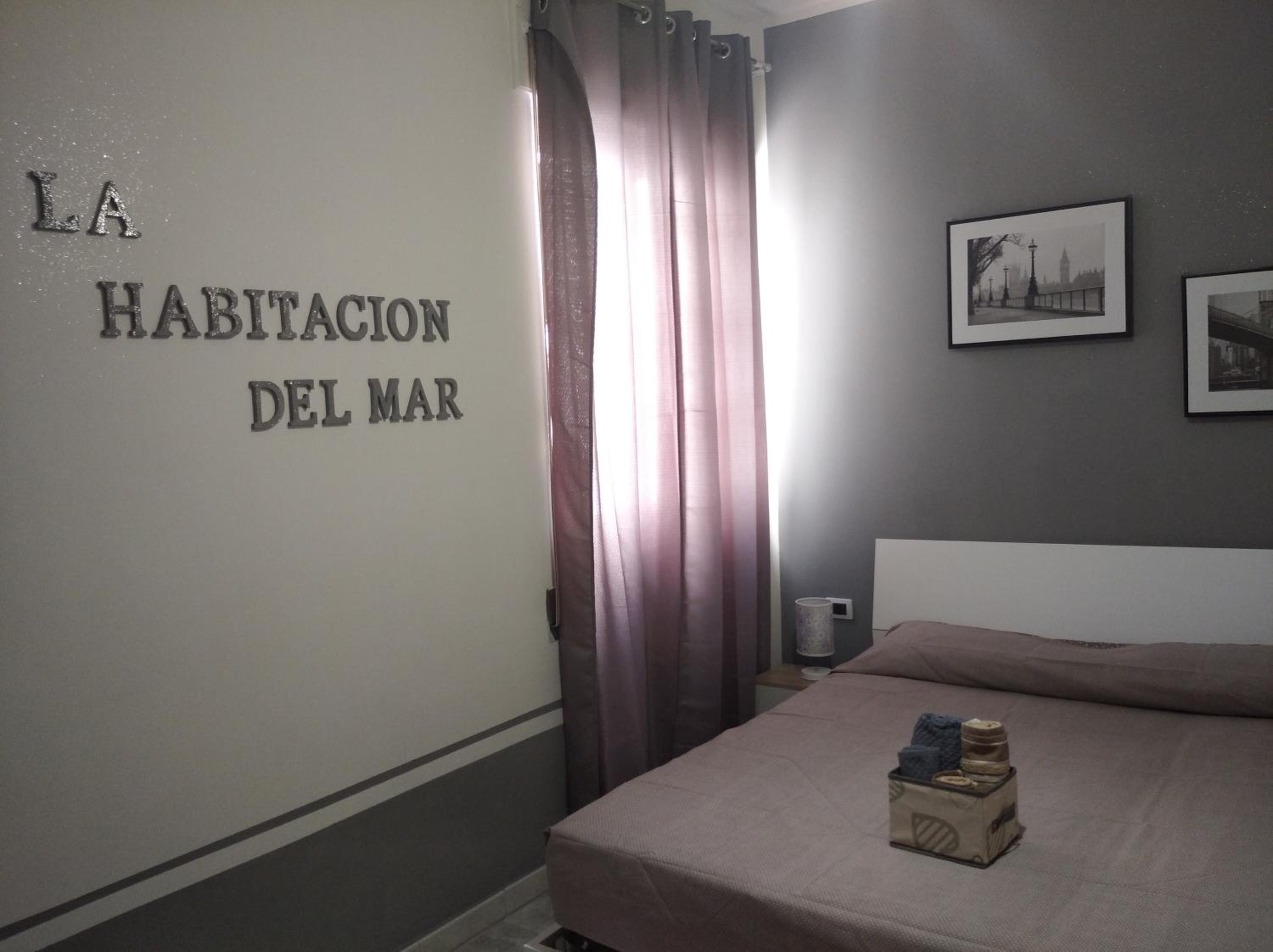 Double Room with Private Bathroom - Photo 5