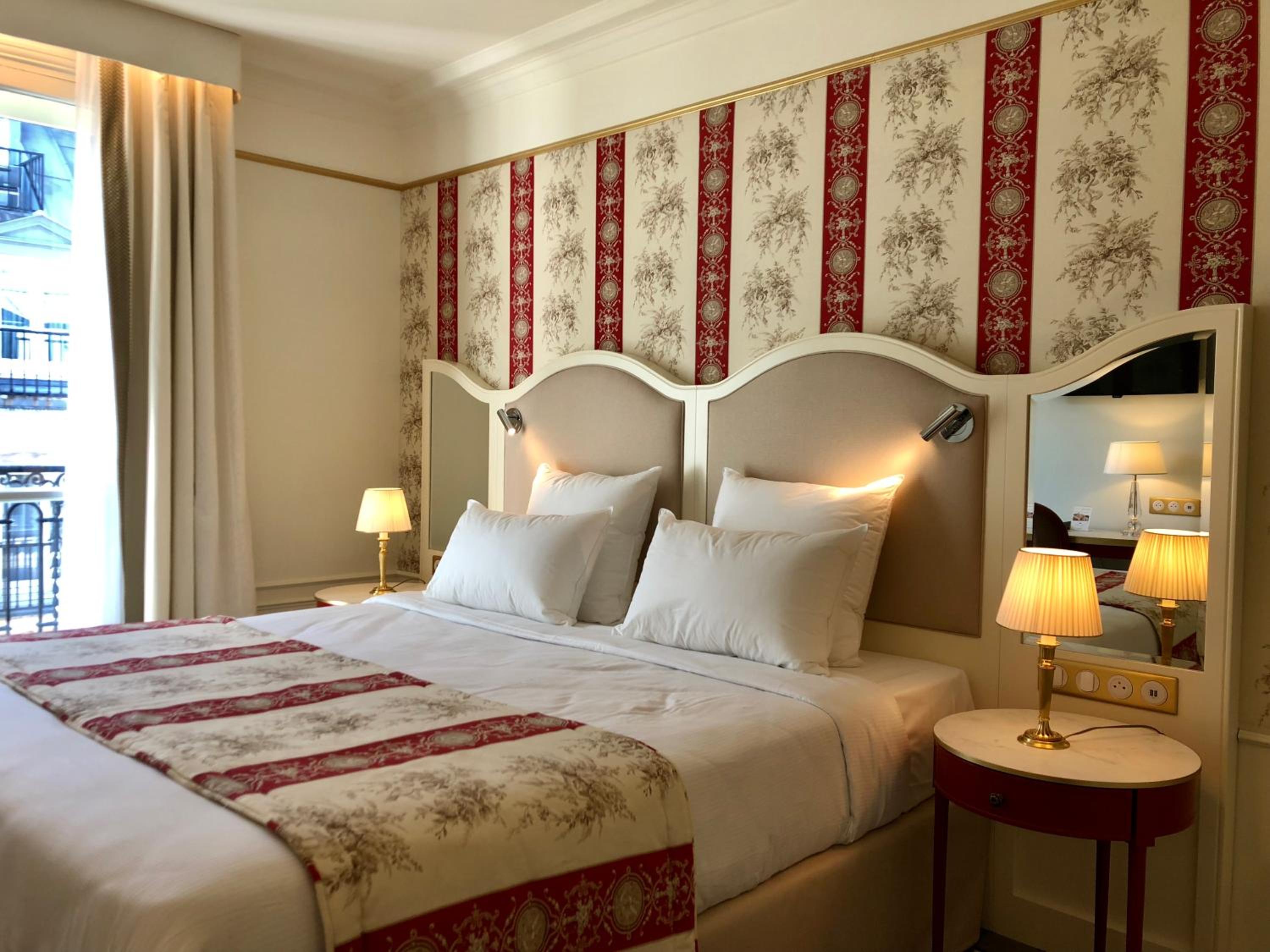 Superior Double or Twin Room photo 3