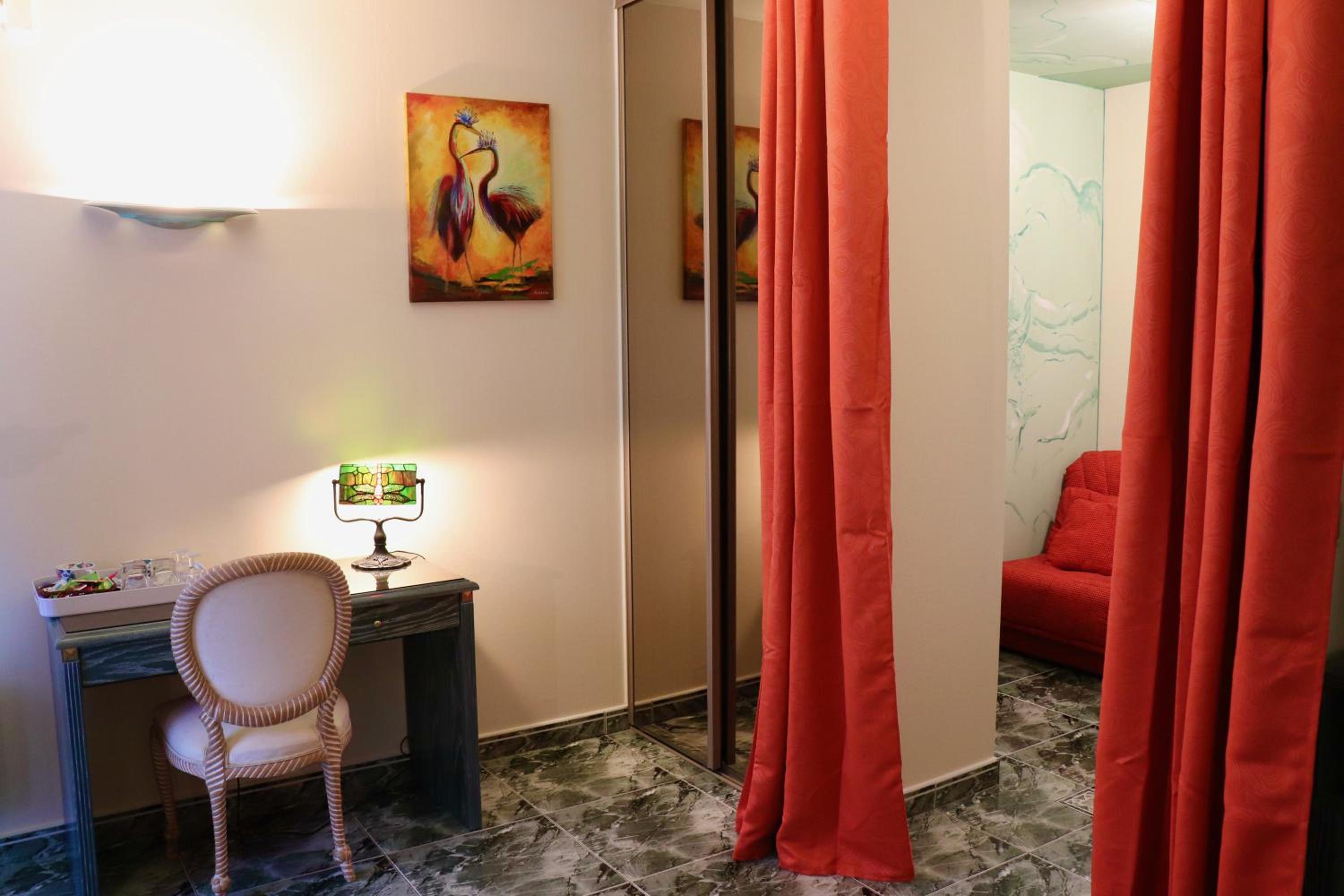 Triple Room with Pool View photo 2