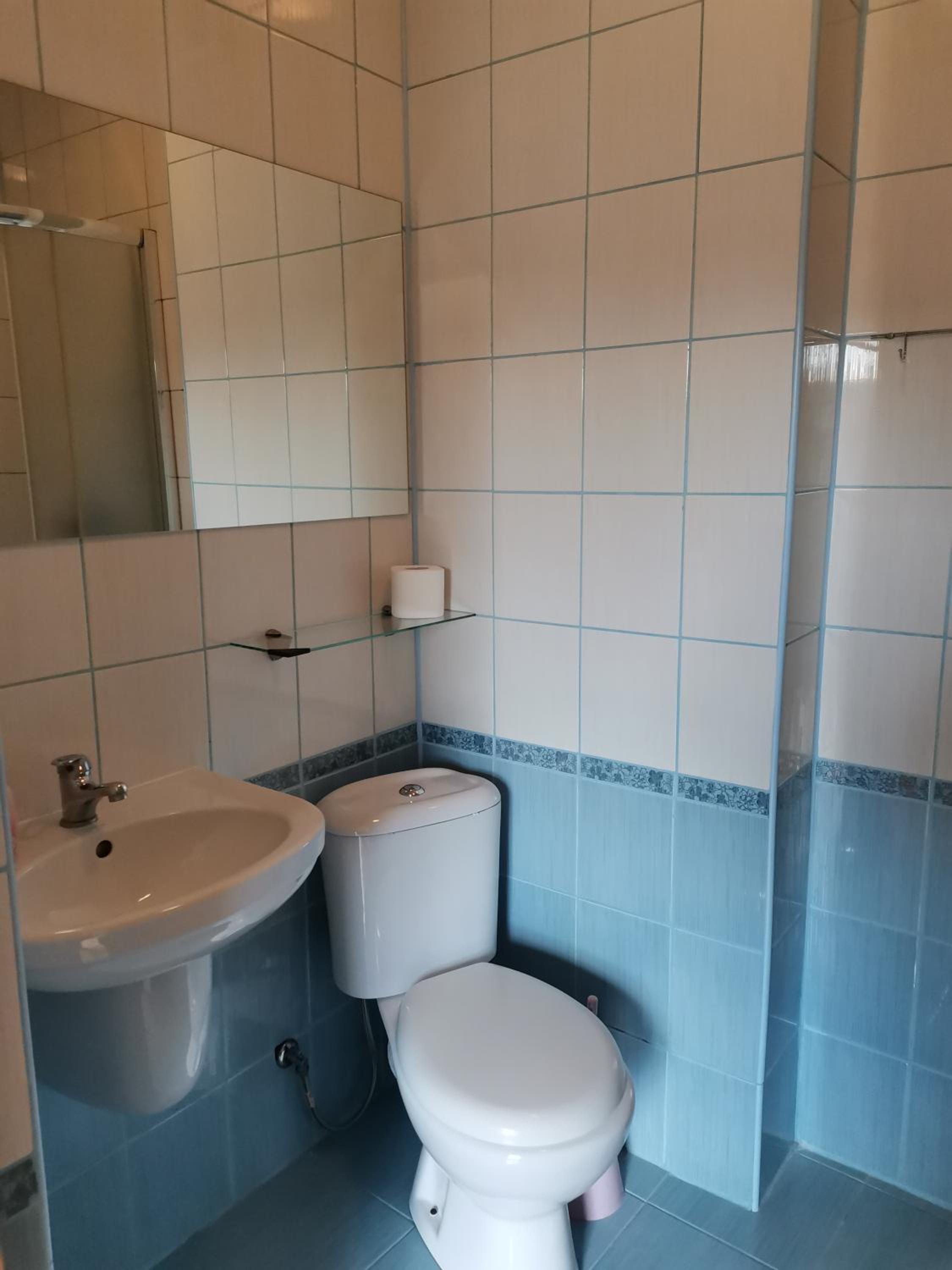 Large Double or Twin Room - Photo 1
