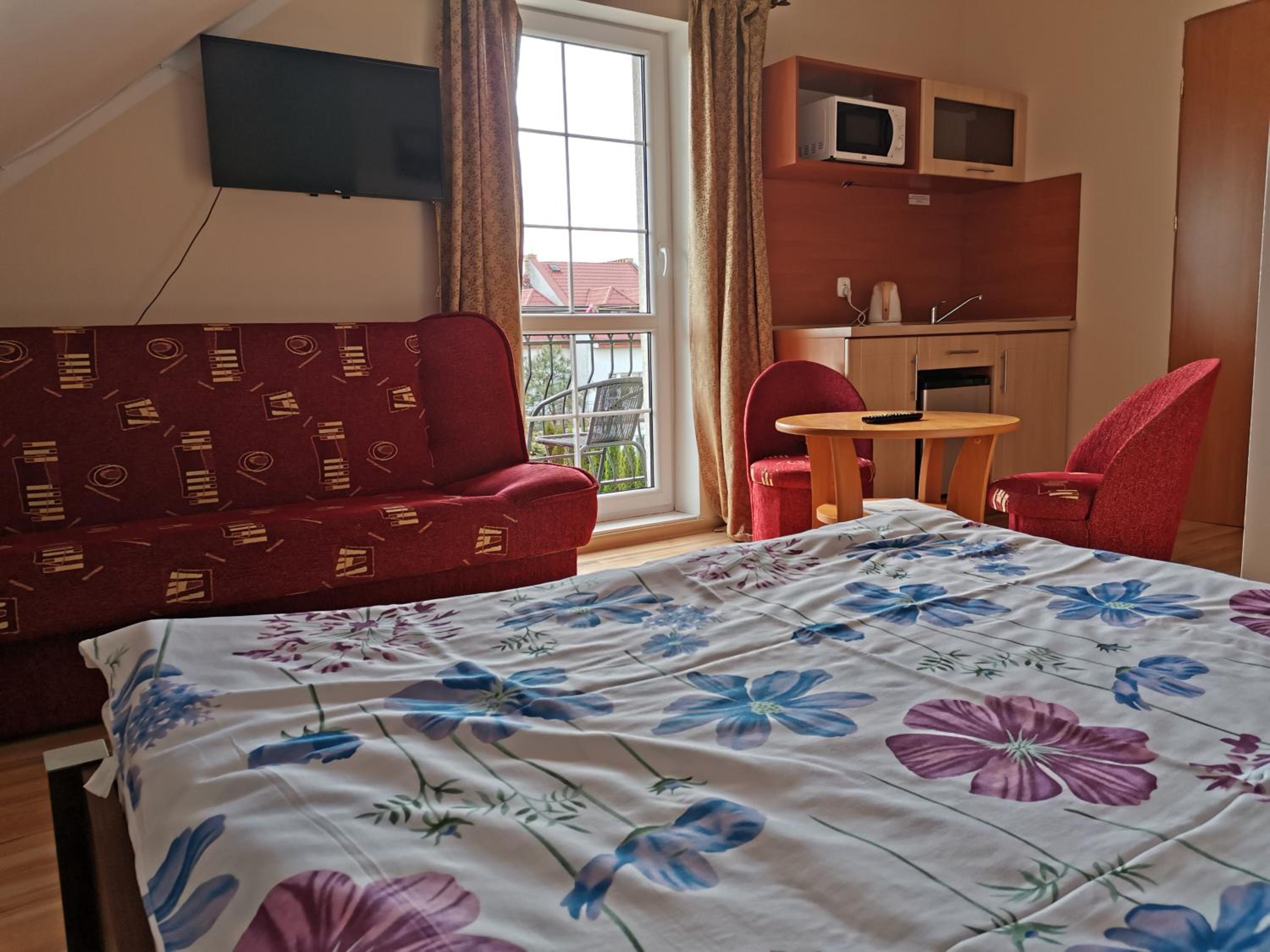 Large Double or Twin Room - Photo 2