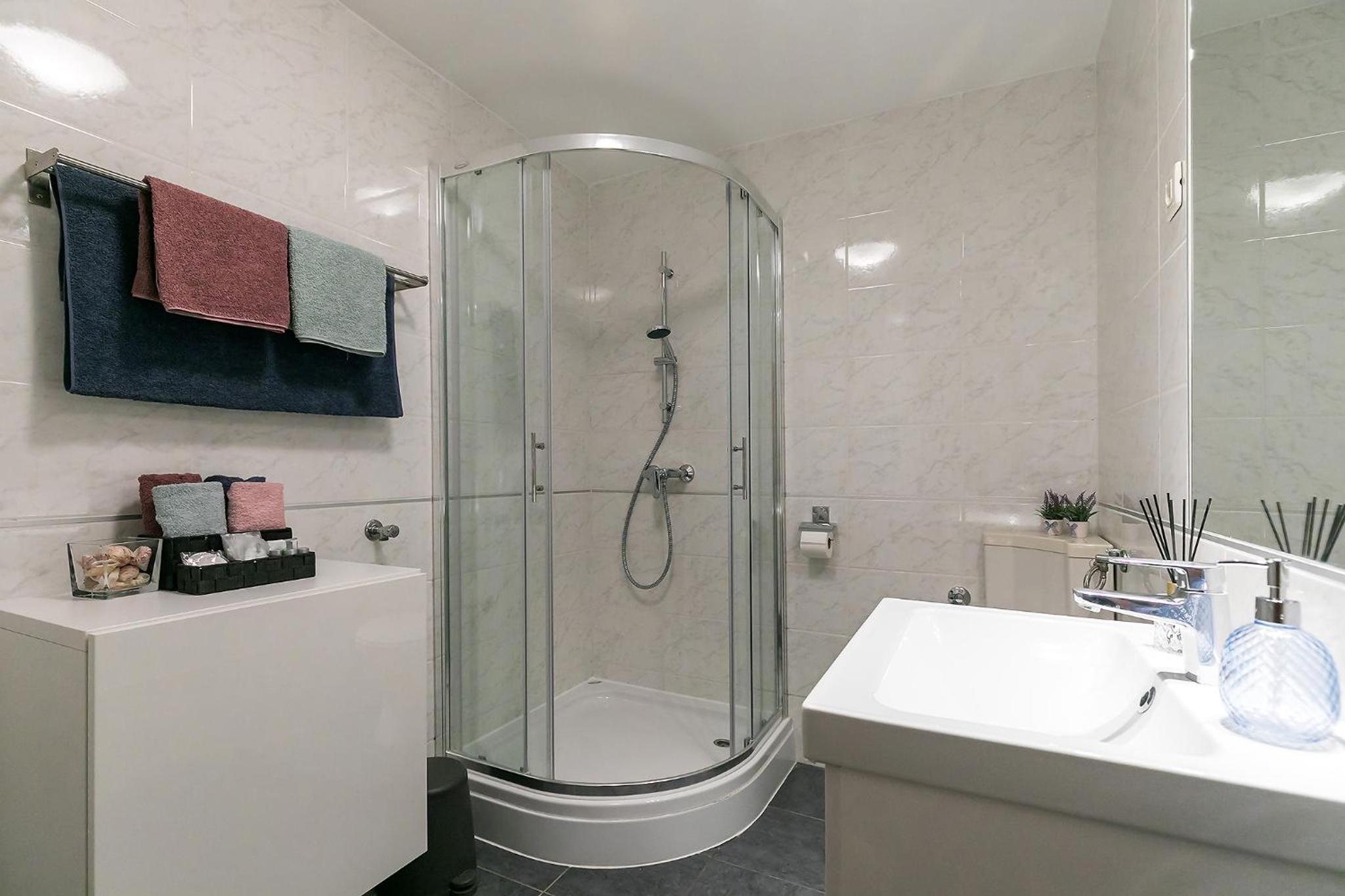 Apartment - Photo 33